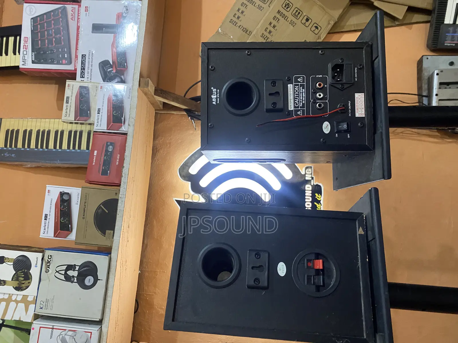 Thron Studio Monitor Uk  Use
