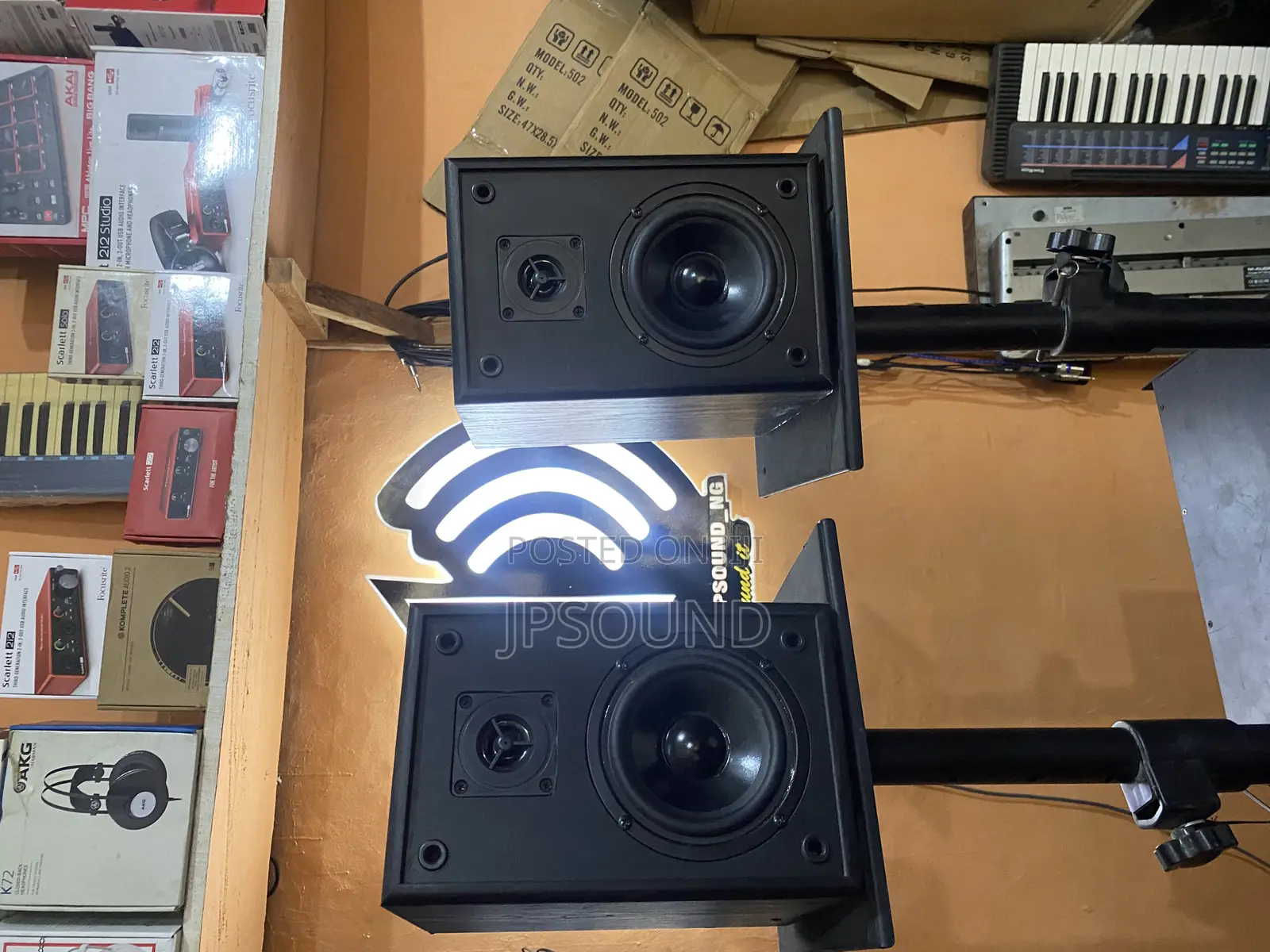 Thron Studio Monitor Uk  Use