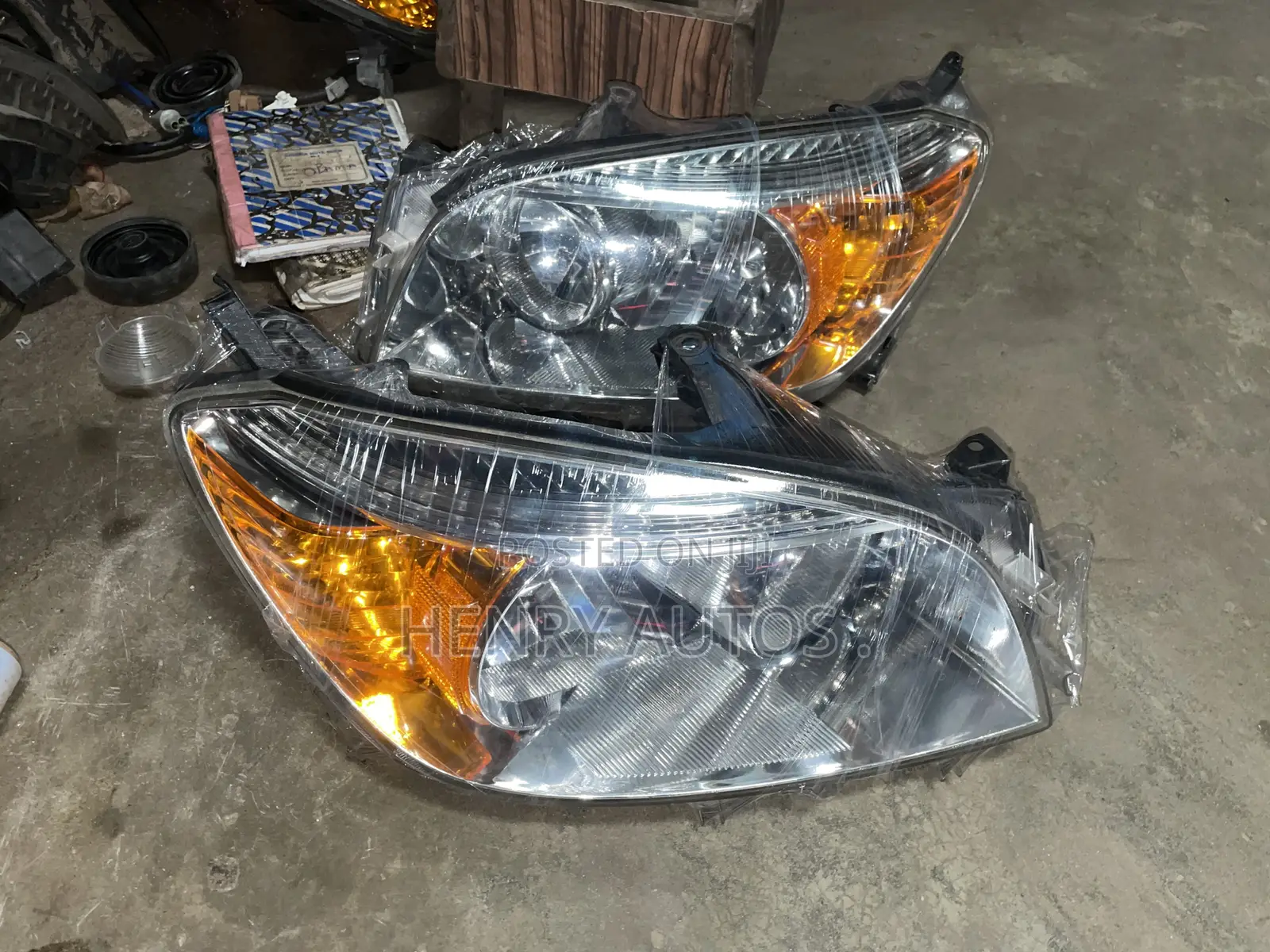 Set Headlamp Rav 4 2008