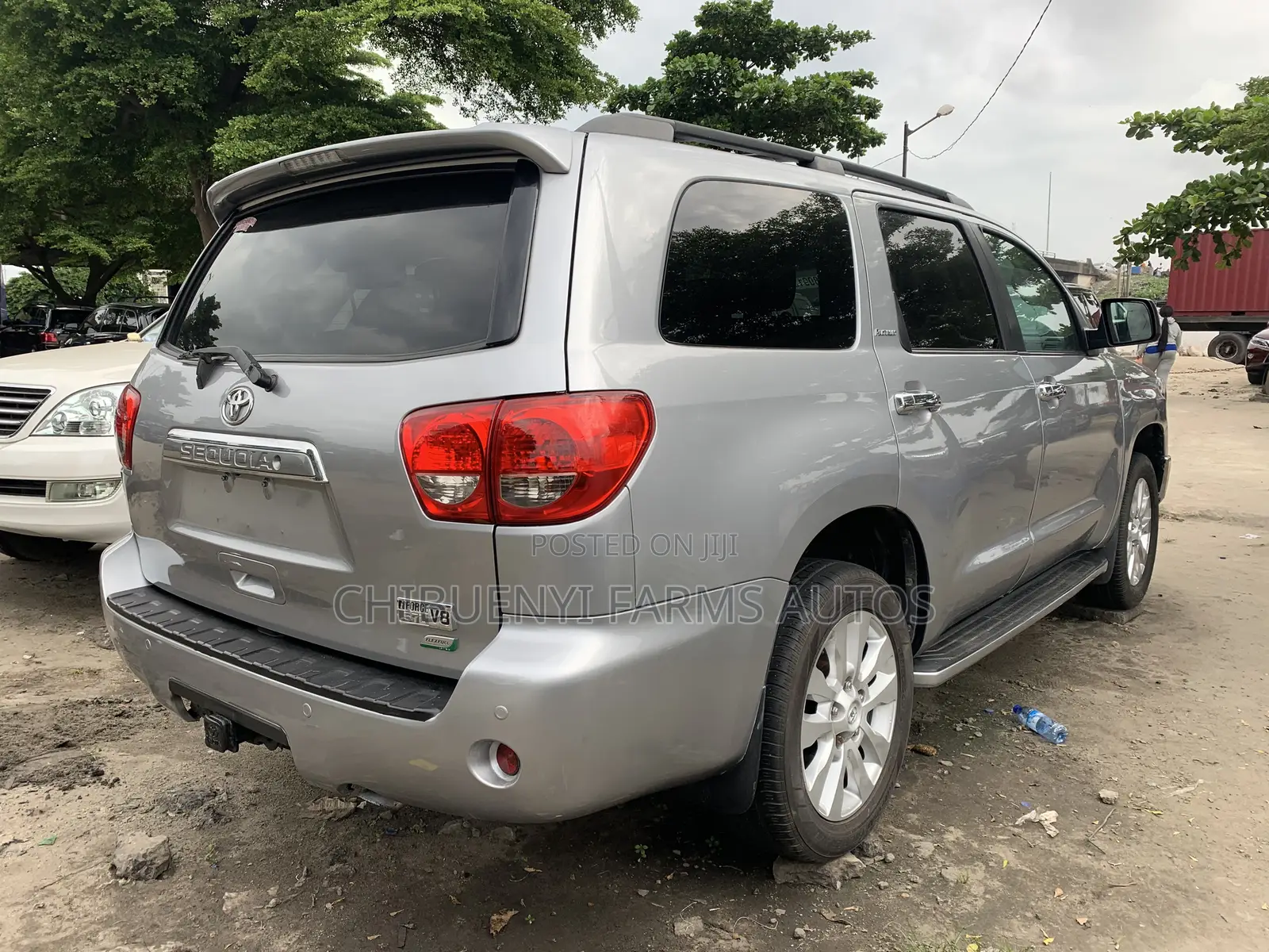 Toyota Sequoia 2017 Silver