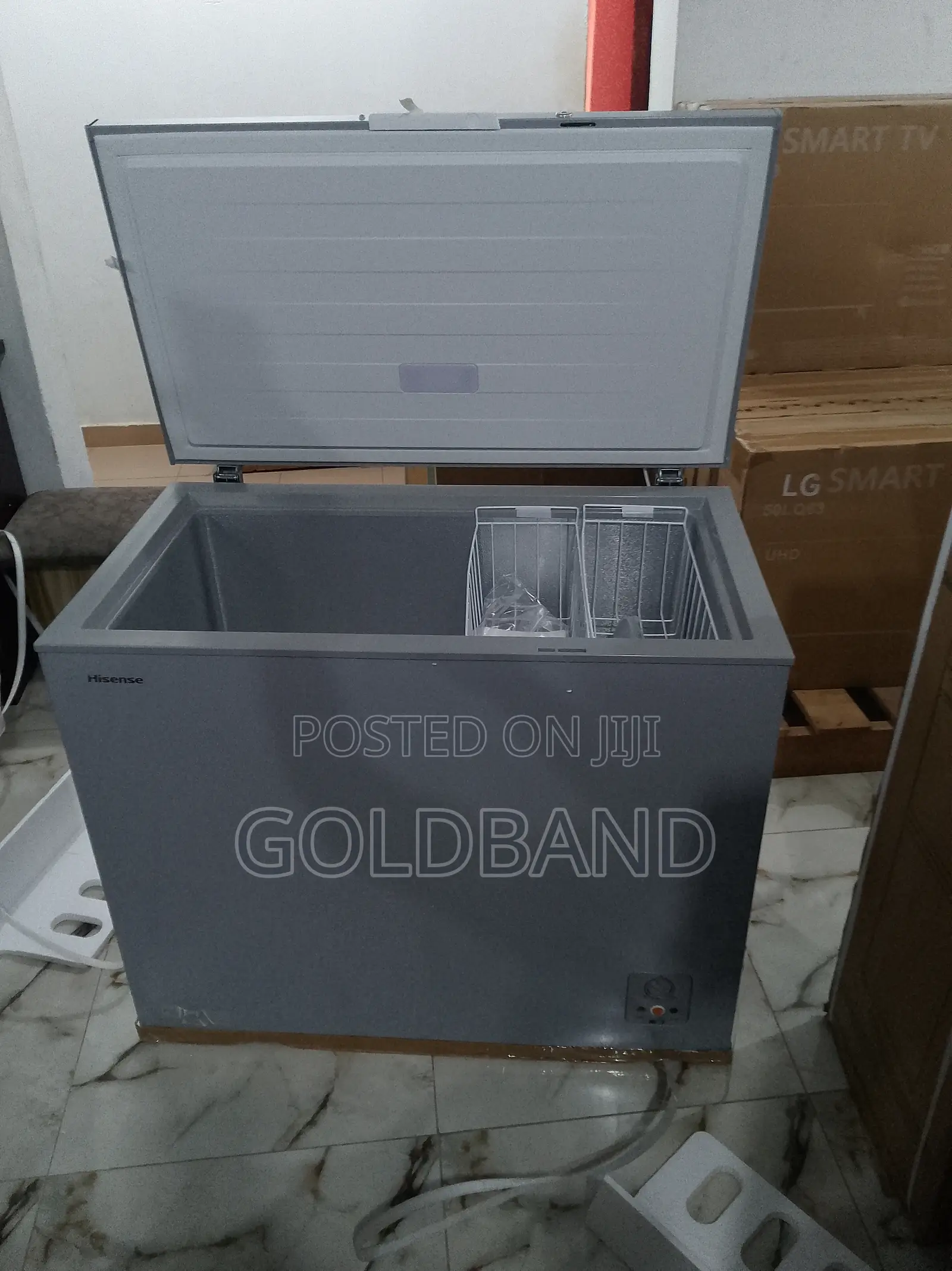 Modern 250L Hisense Fc340sh Chest Freezer