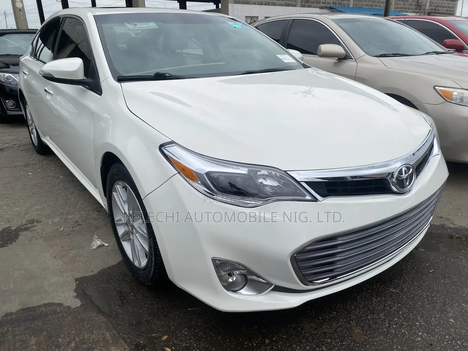 Toyota Avalon 2013 White