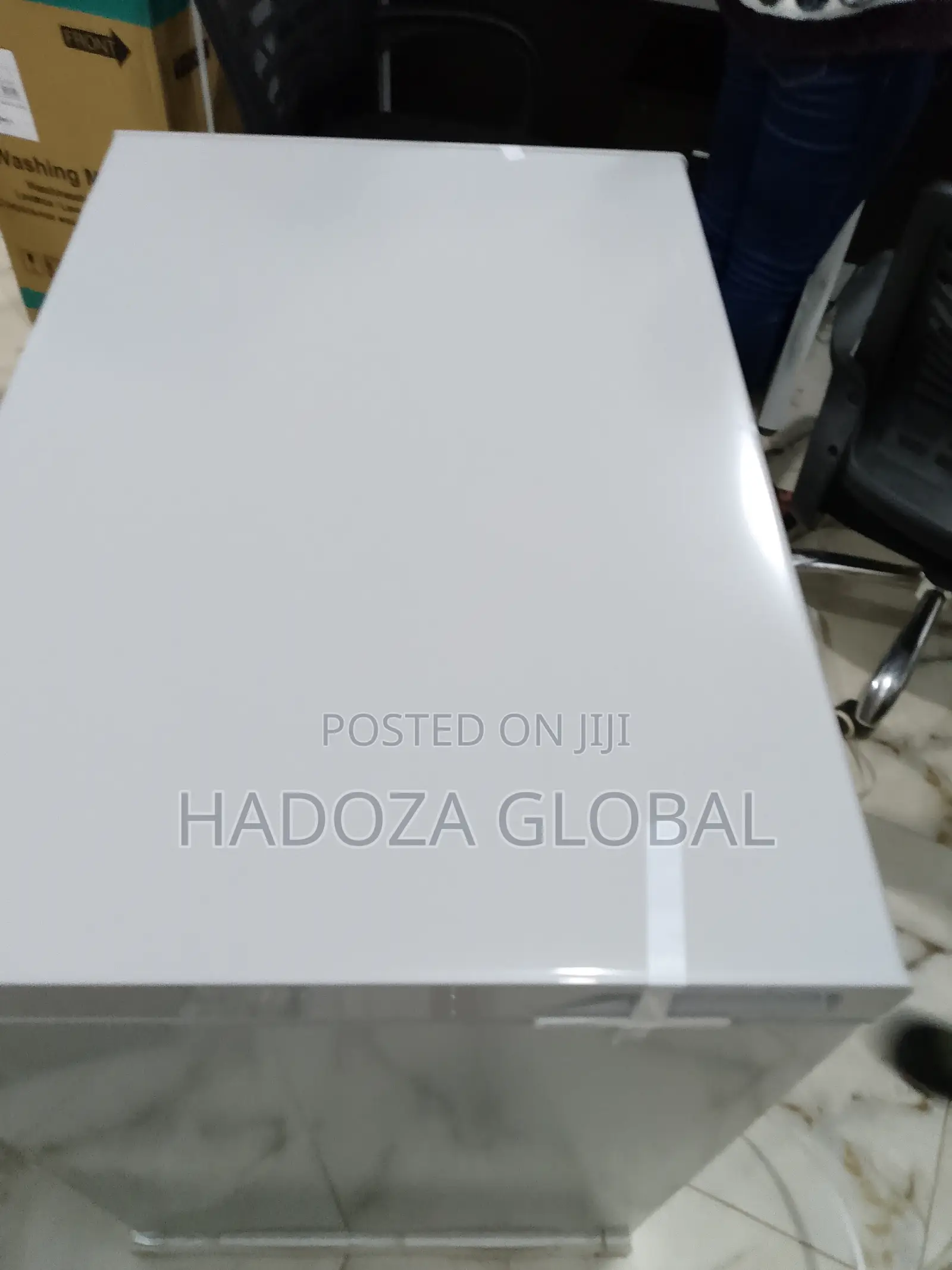 The Brand New Hisense Deep Freezer FC260SH-198L