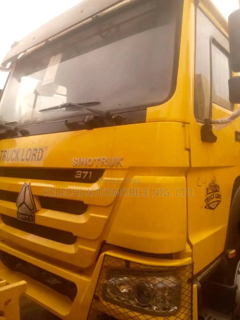 Howo Tipper 2005 Yellow