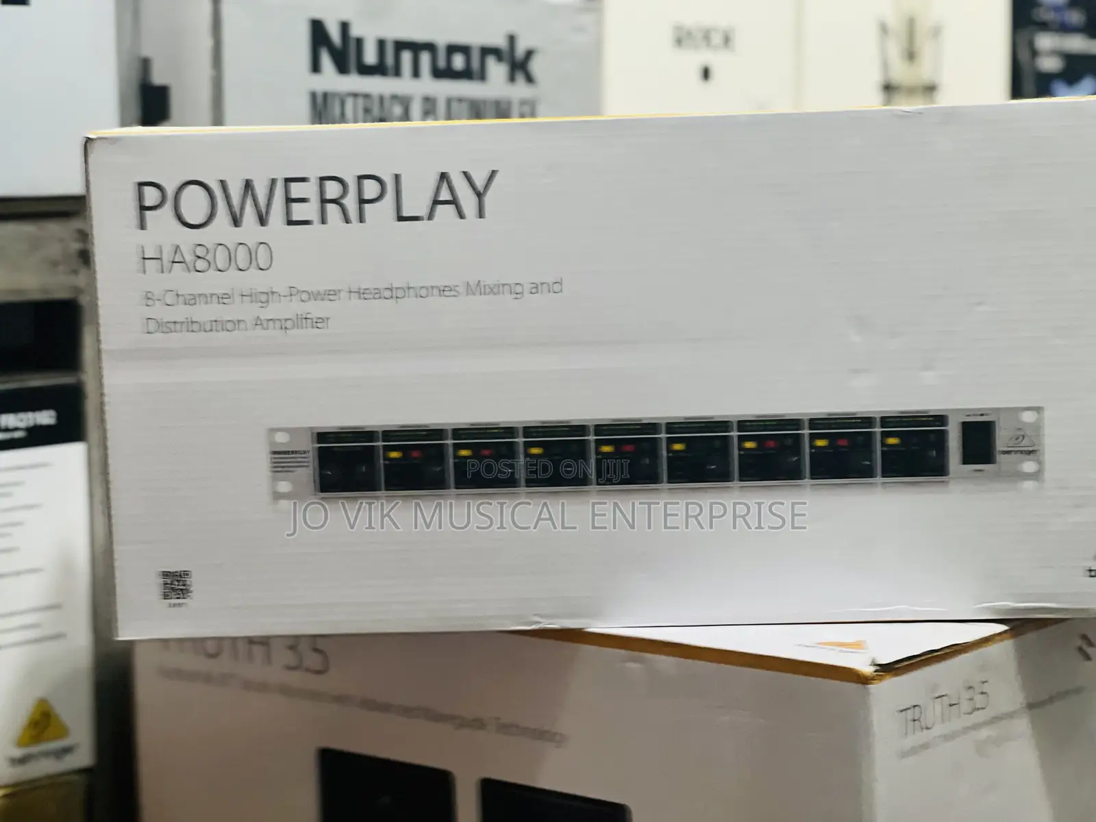 Behringer Powerplay HA8000 8 Channels Headphone Amplifier