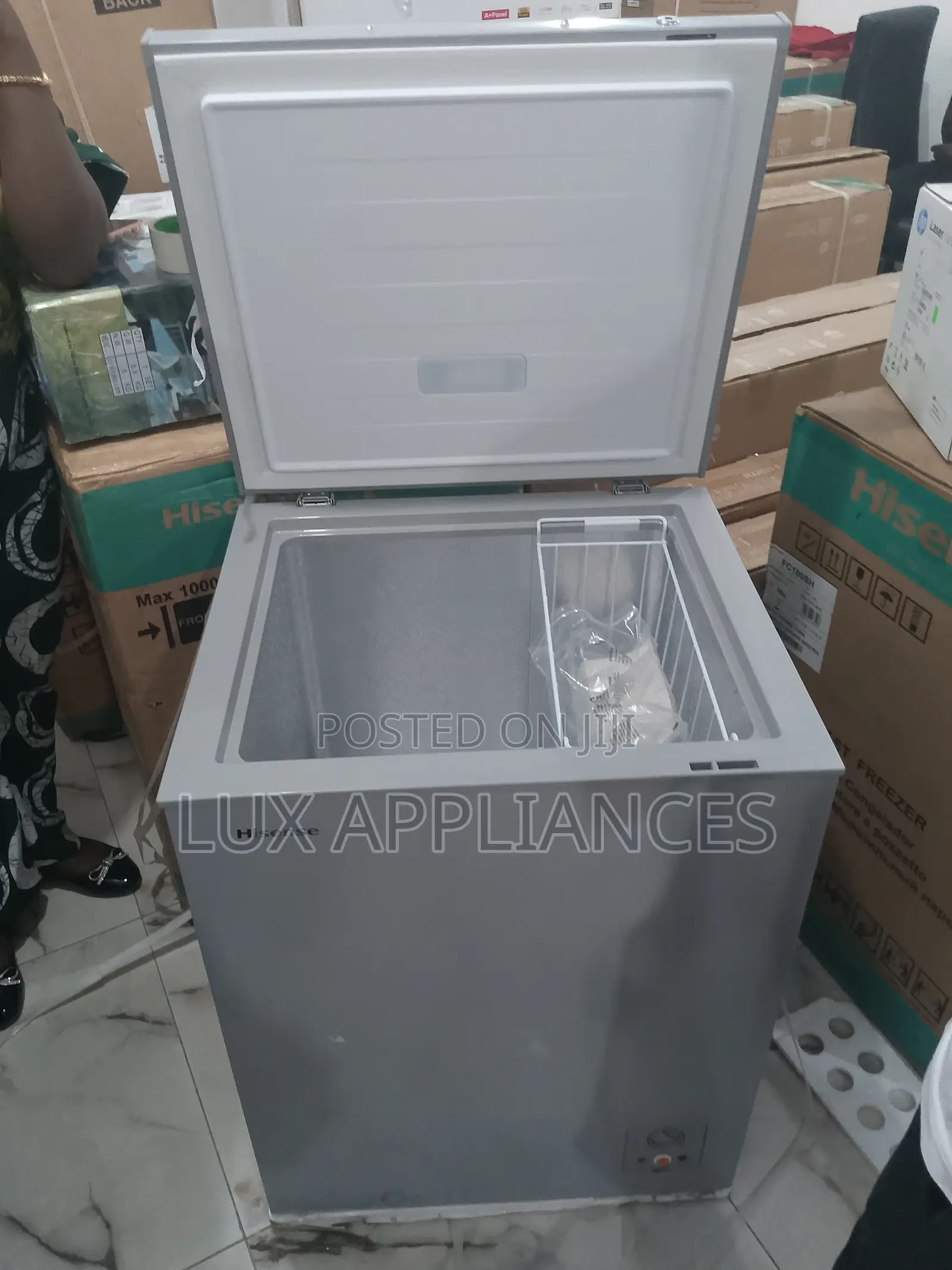 Brand New Hisense 142l Chest Freezer ''Fc180sh''
