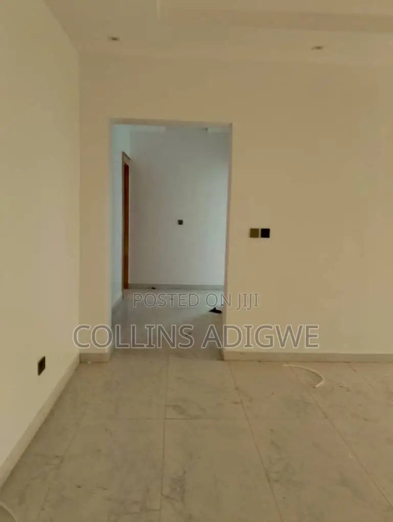 3bdrm Apartment in Victoria Island for sale