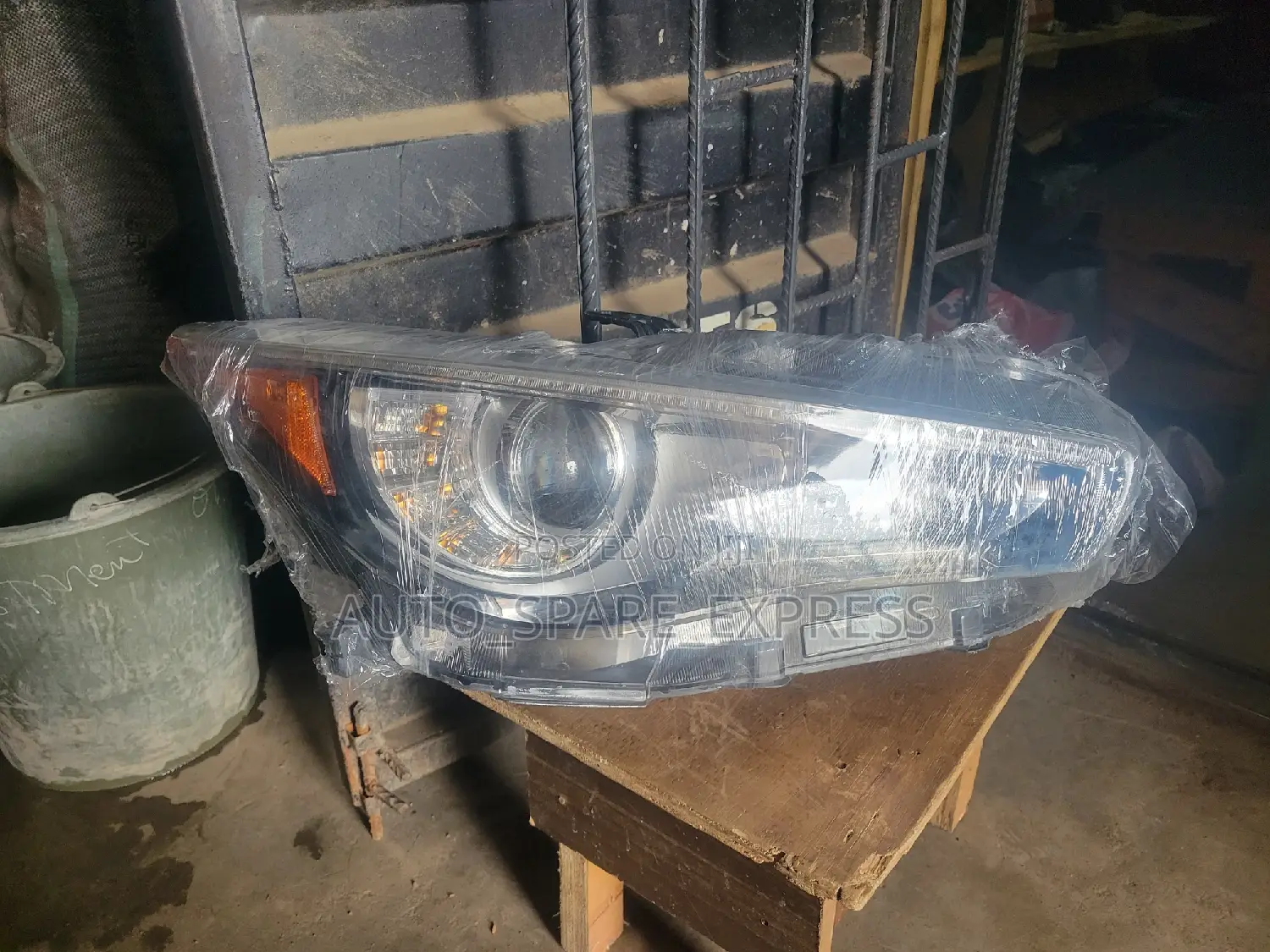 Infiniti Q50 2014 Headlight