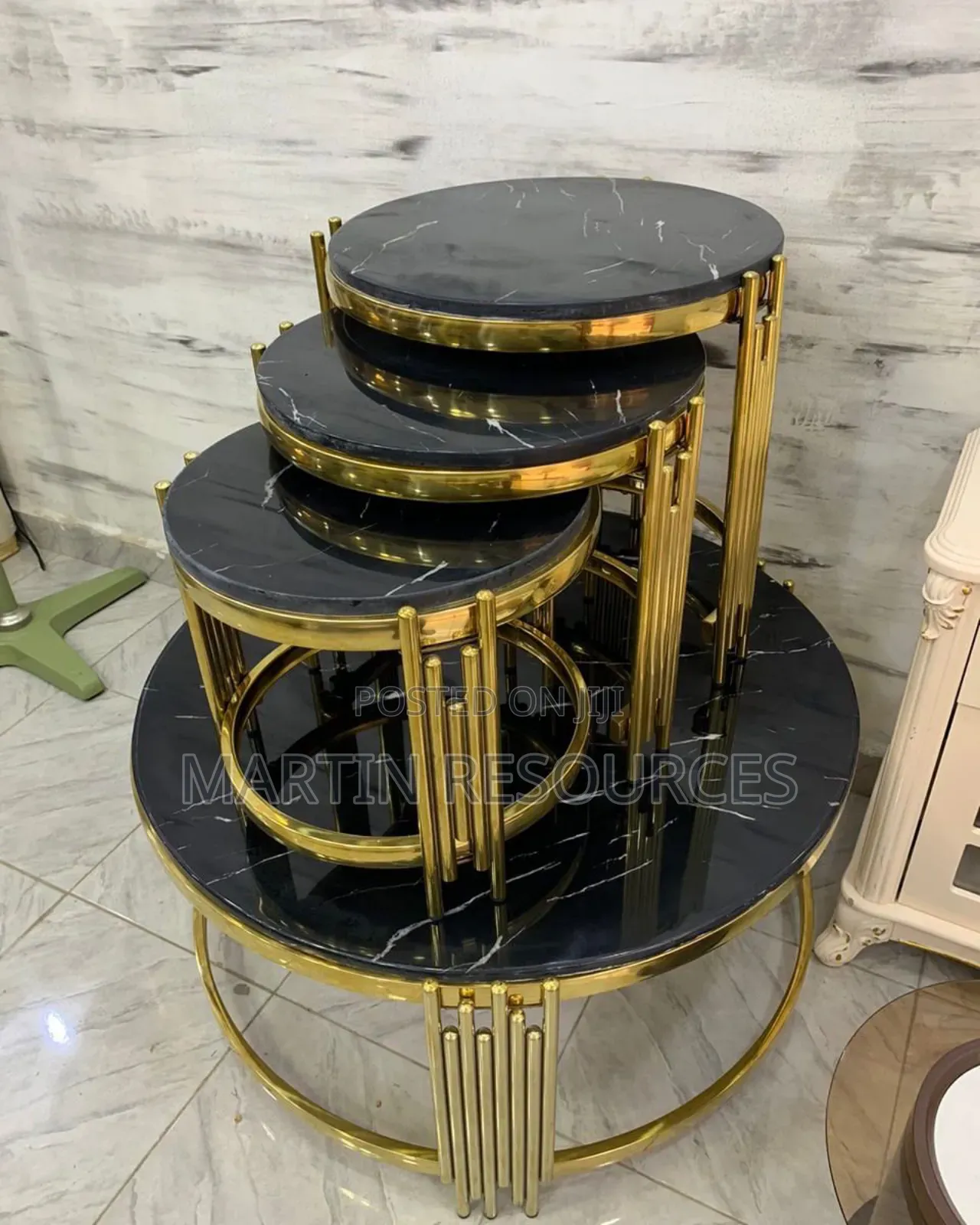 Centre Table With 3 Side Stools