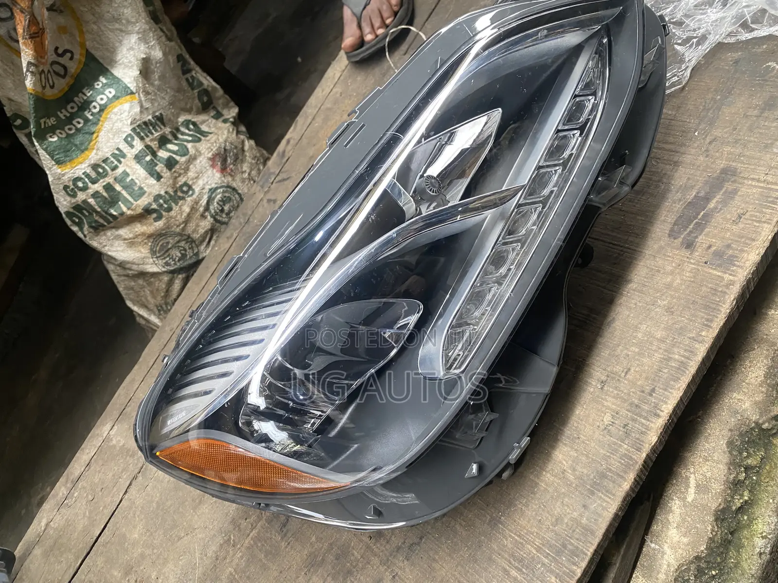 Headlamp E350 Mercedes Benz 2014