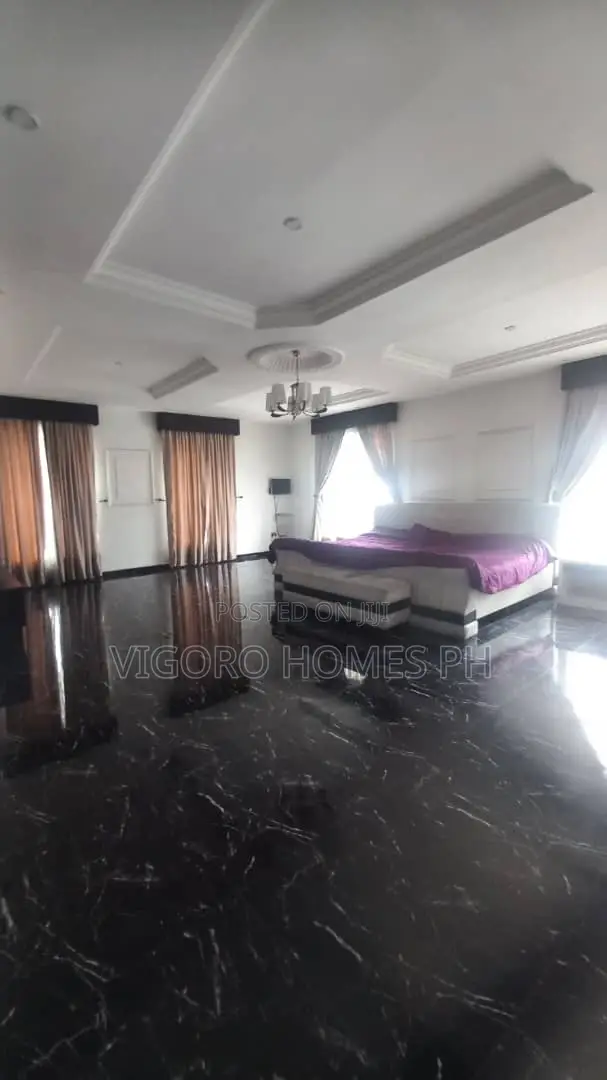 5bdrm Duplex in Chinda, Port-Harcourt for sale