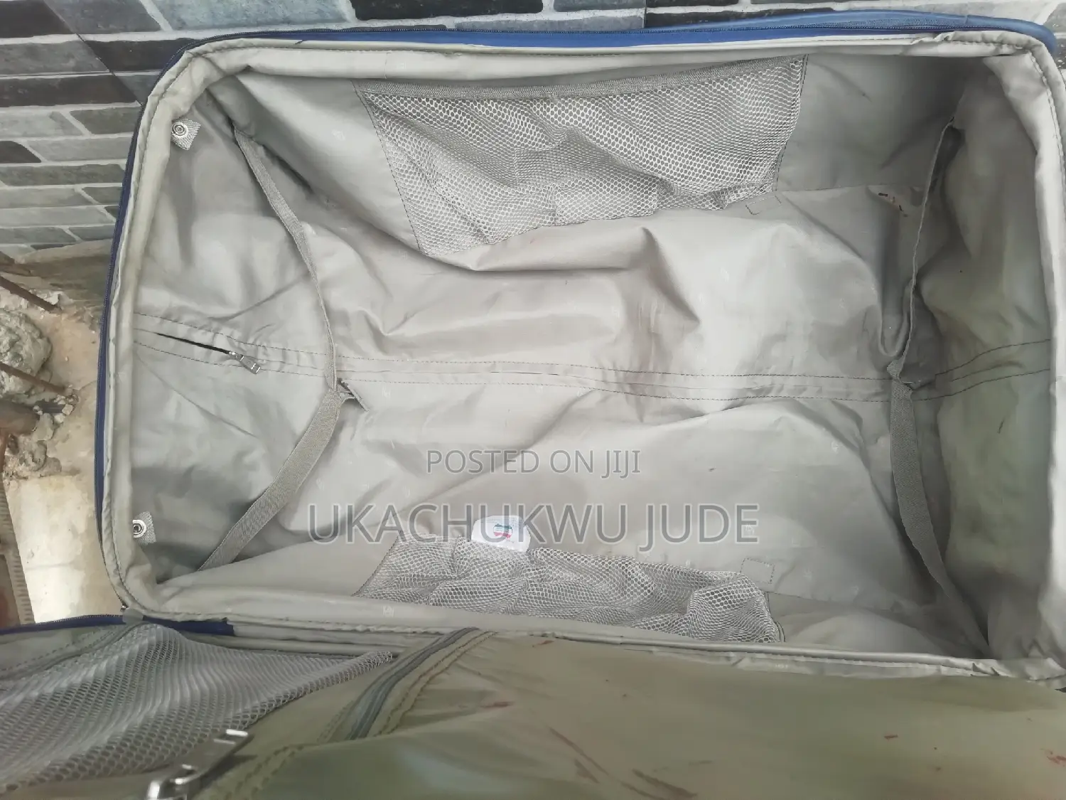 American Tourister Luggage Bag