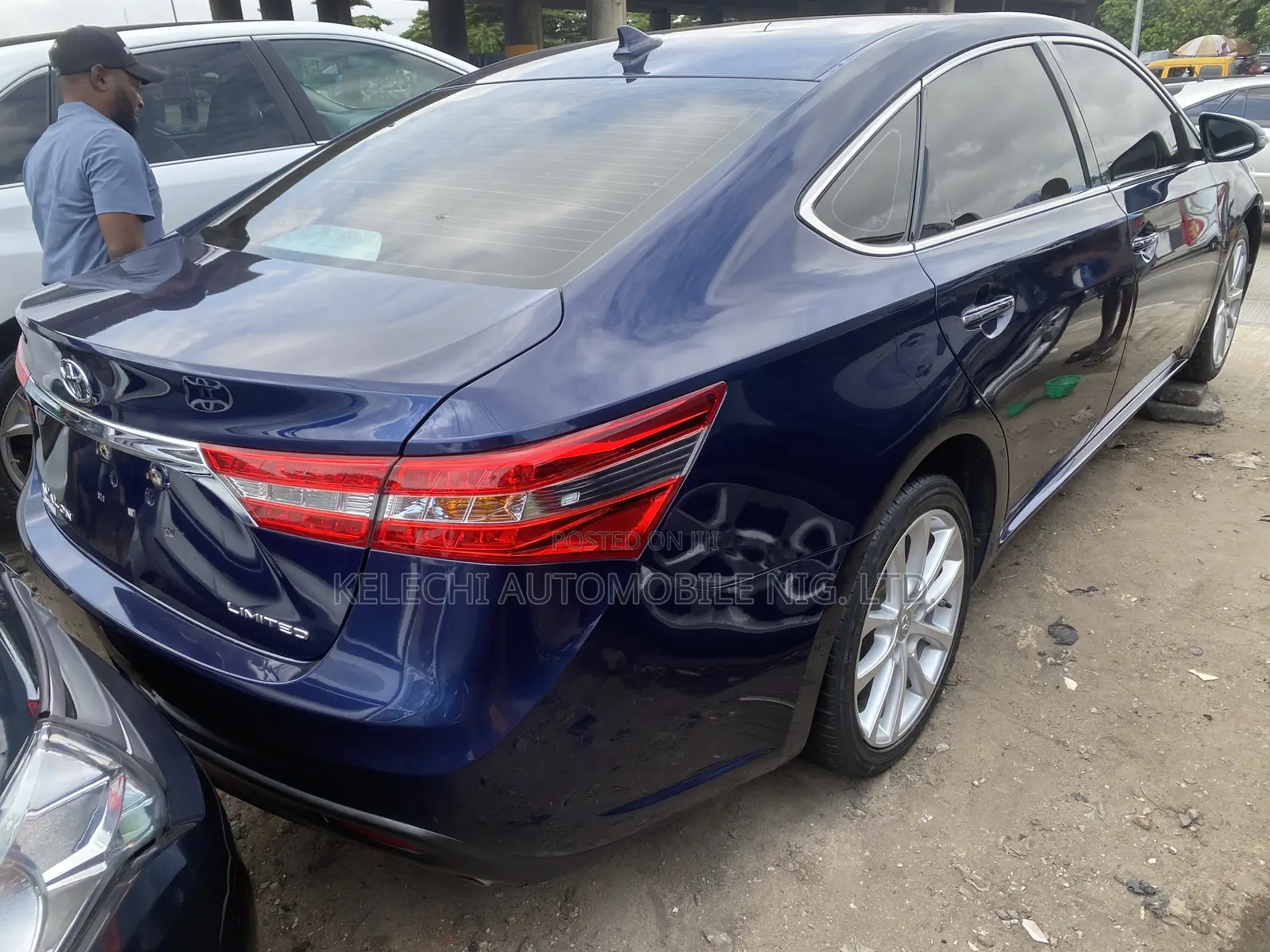 Toyota Avalon 2013 Blue