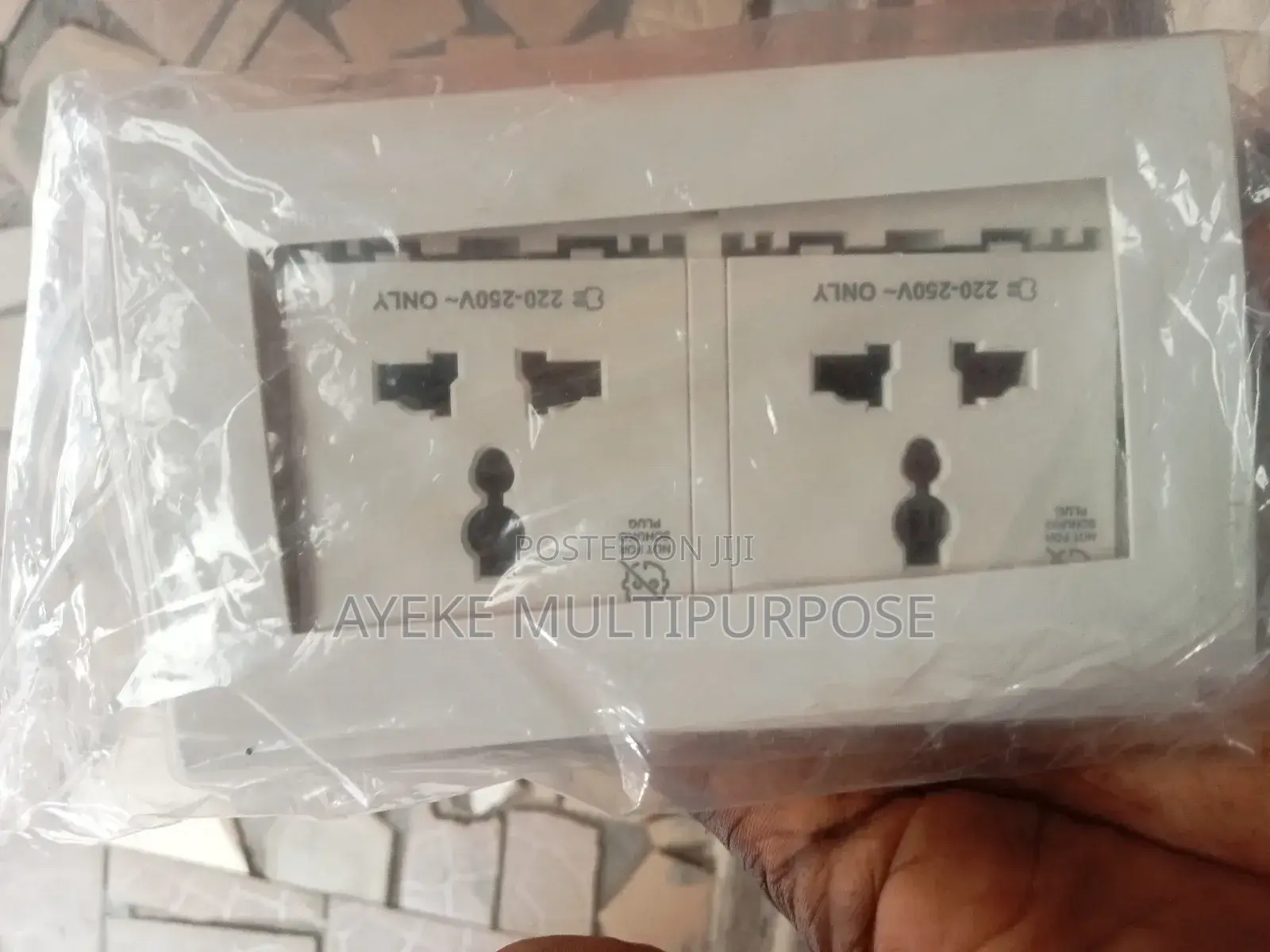 Original Schneider 13A Double Universal Socket