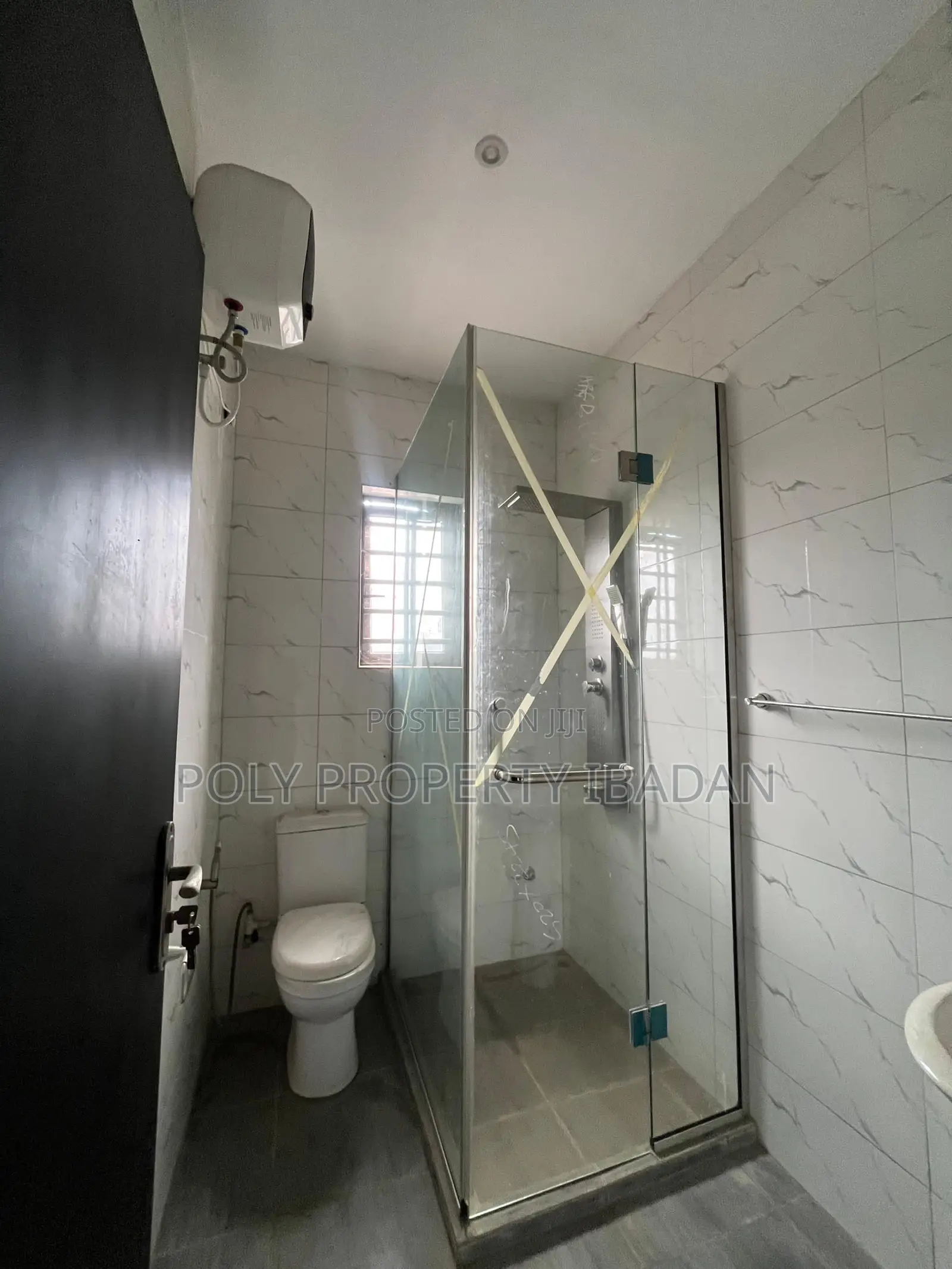 4bdrm Duplex in Omololu Olunloyo, Ibadan for sale
