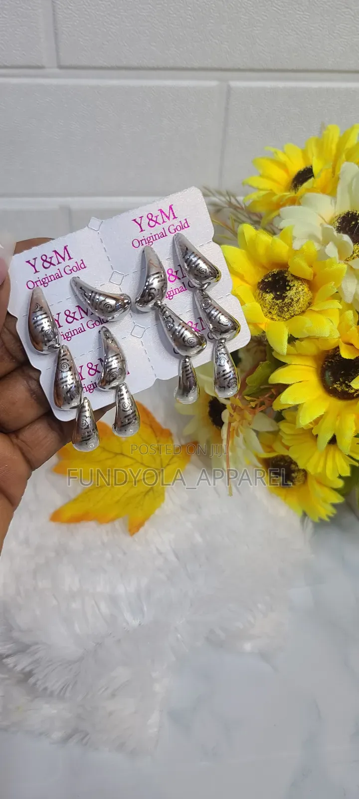 Quality High Fashion Earring Set