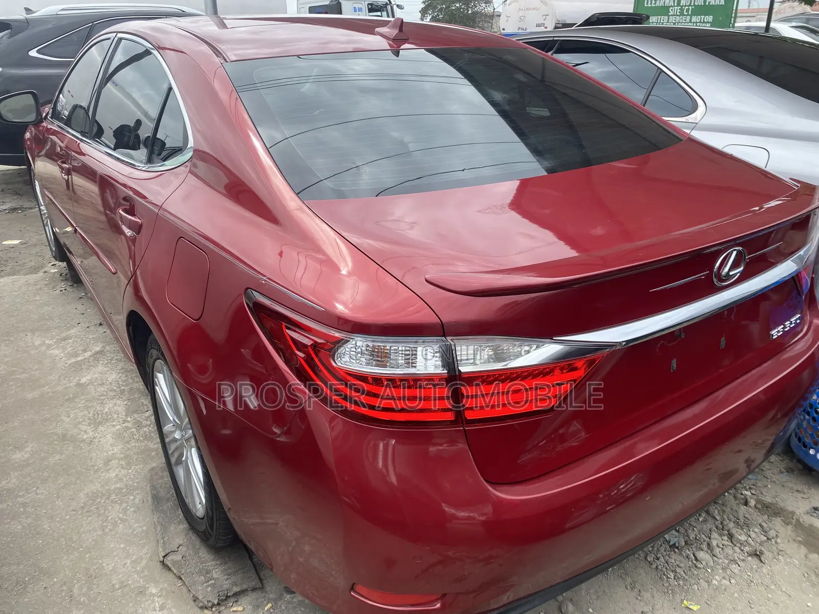Lexus ES 350 FWD 2014 Red