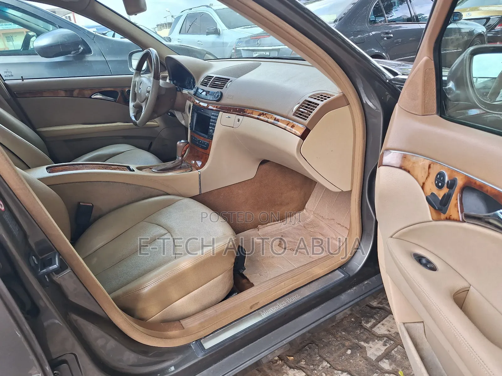 Mercedes-Benz E350 Base 4Matic Sedan AWD (3.5L 6cyl 5A) 2008 Gold