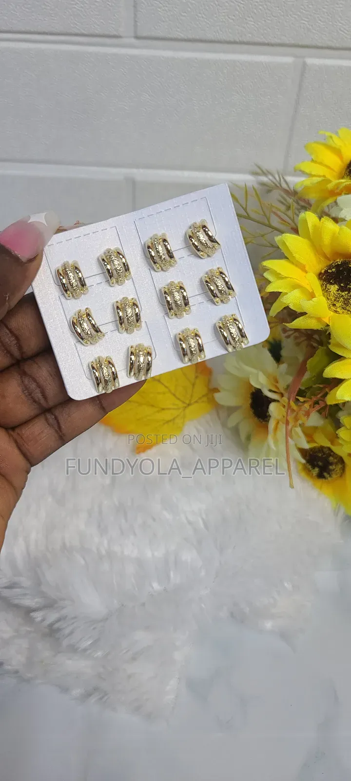 Quality High Fashion Earring Set