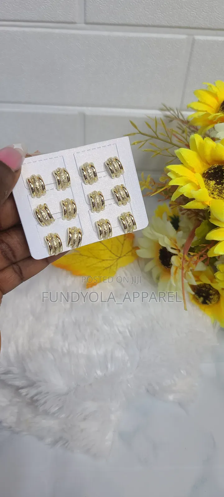 Quality High Fashion Earring Set