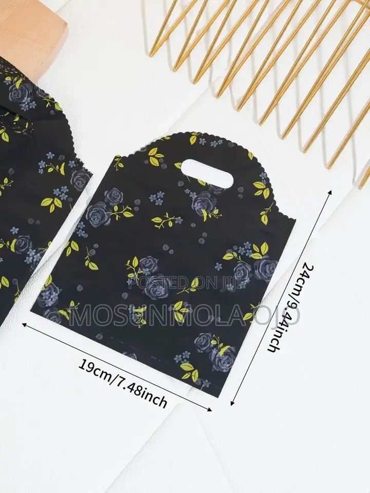 25pcs Cute Gift Bags Plastic Party or Shopping Bag