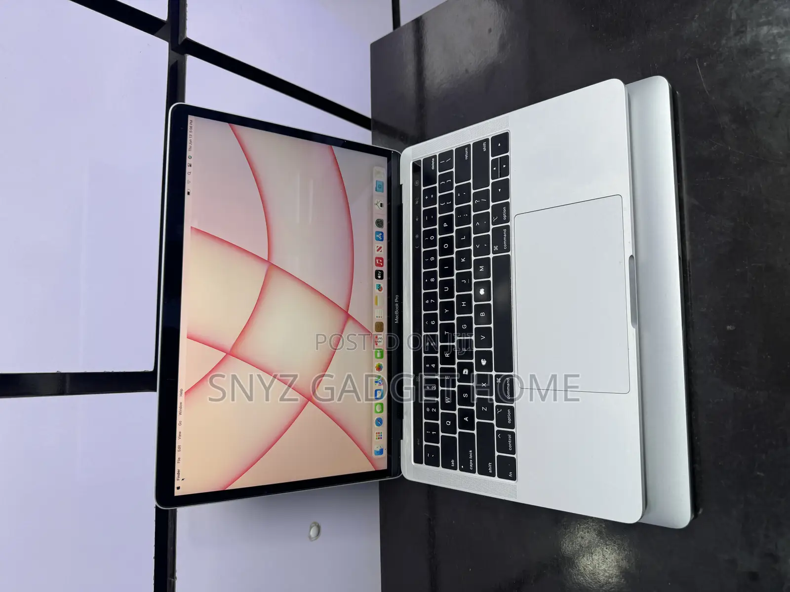 Laptop Apple MacBook Pro 2018 16GB Intel Core I5 SSD 512GB