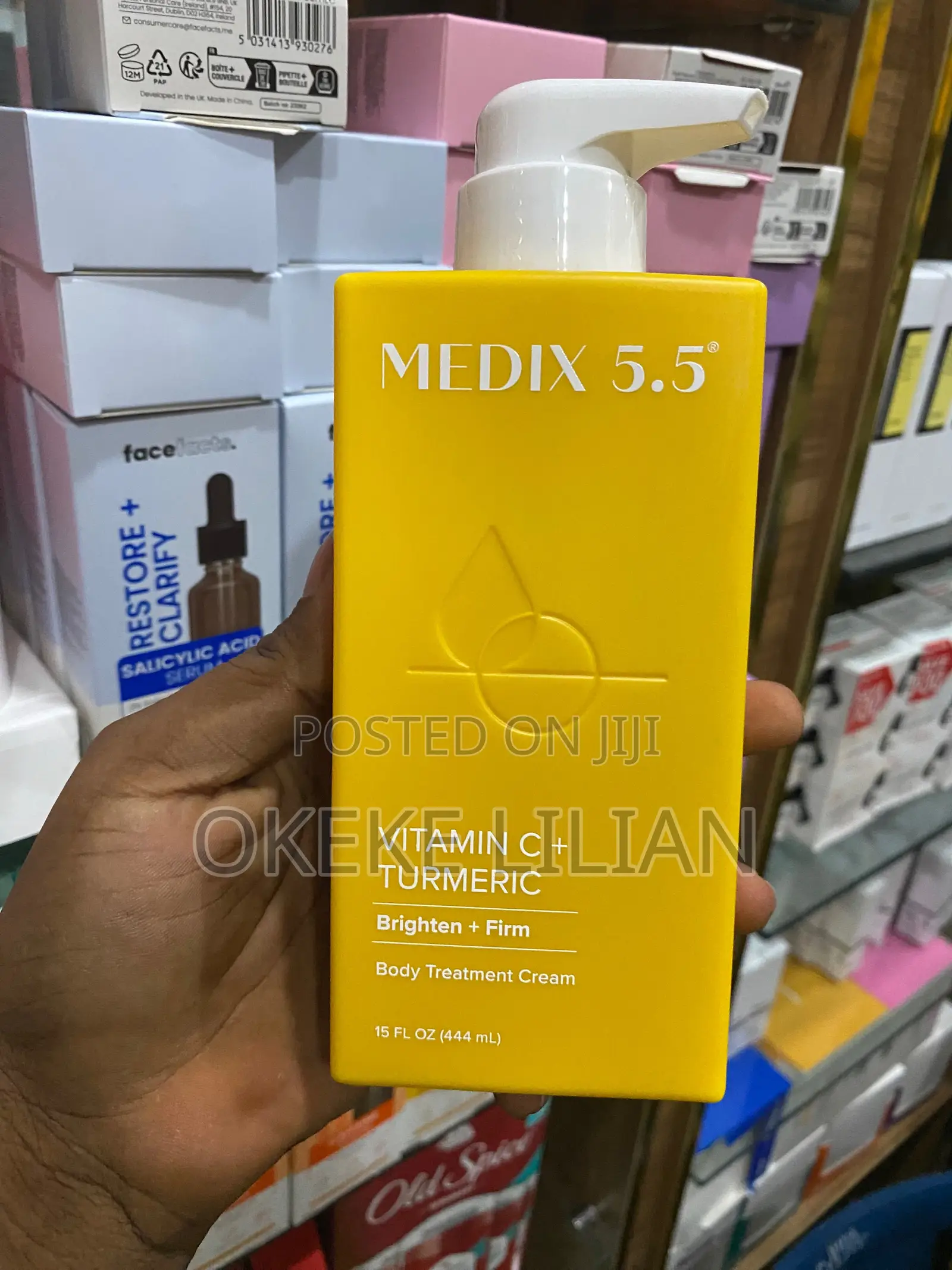 Medix 5.5 Vitamin C +Turmeric Firming+Brightening Cream444ml