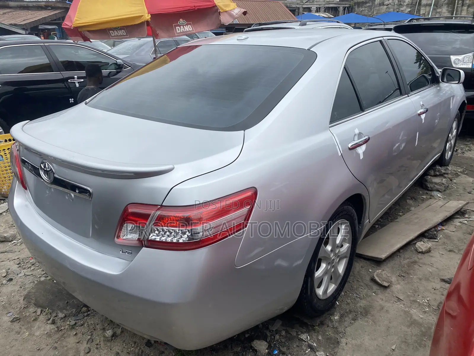 Toyota Camry LE 4dr Sedan (2.5L 4cyl 6AM) 2010 Silver