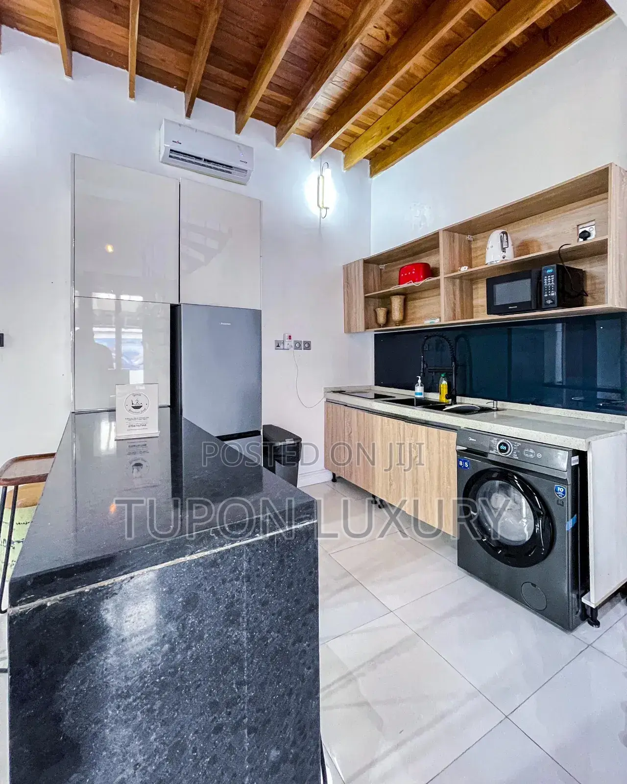 Luxury 2bedroom Detach Duplex With Pool.
