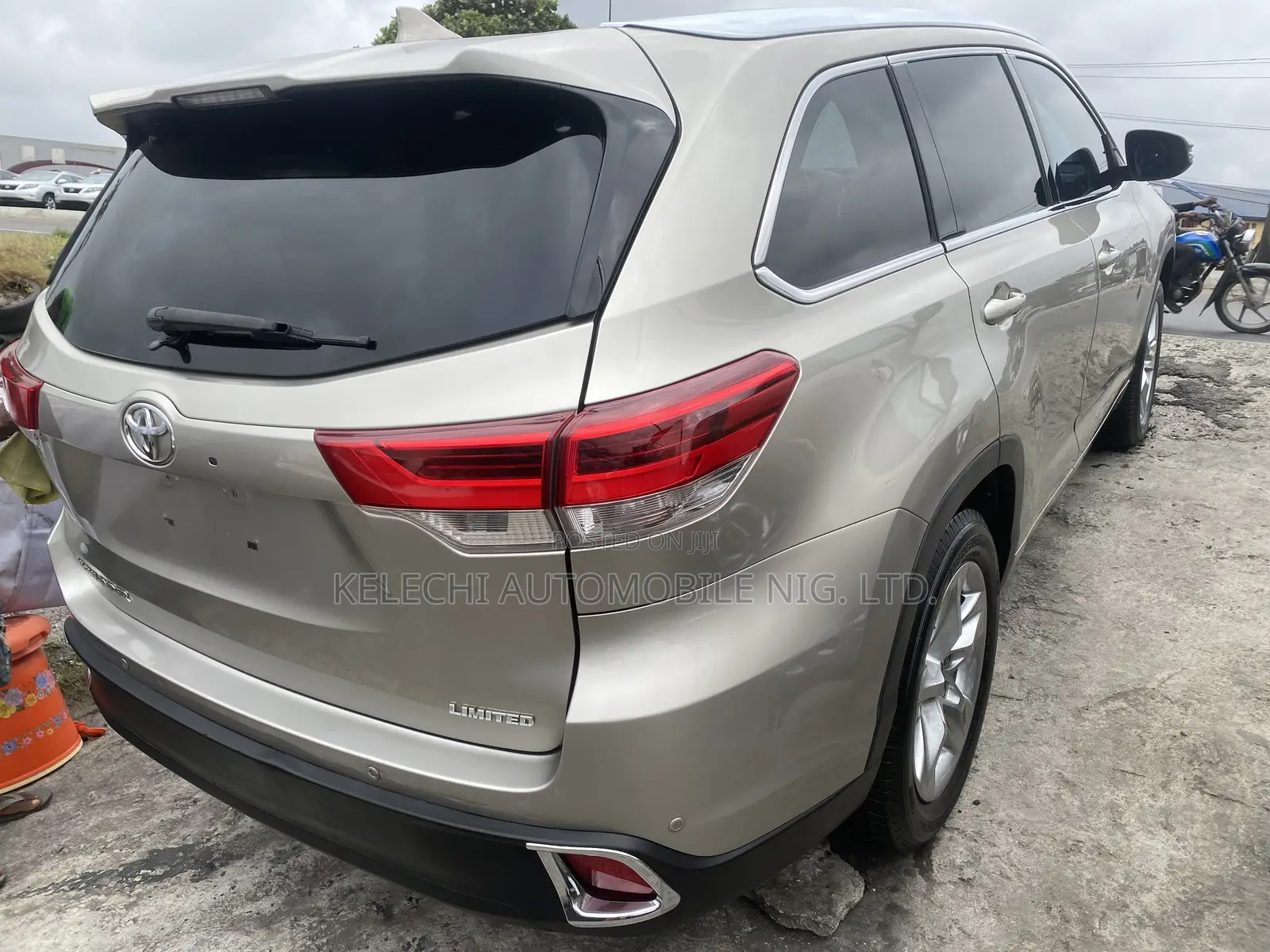 Toyota Highlander 2016 Gold