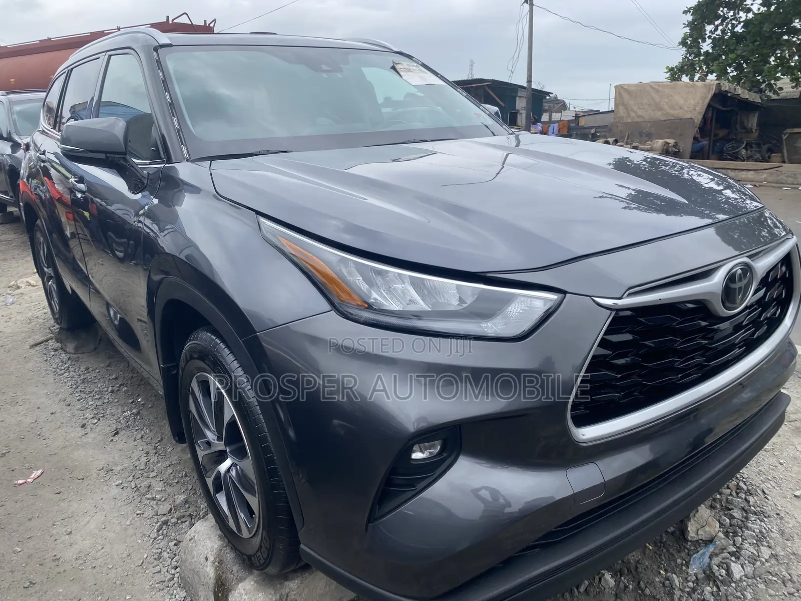 Toyota Highlander XLE 2022 Gray