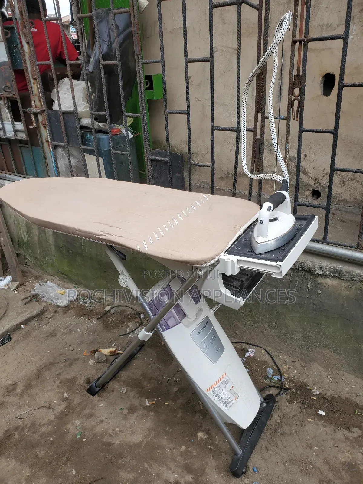 Laurastar Finishing Table Heavy-Duty Industrial Iron Table