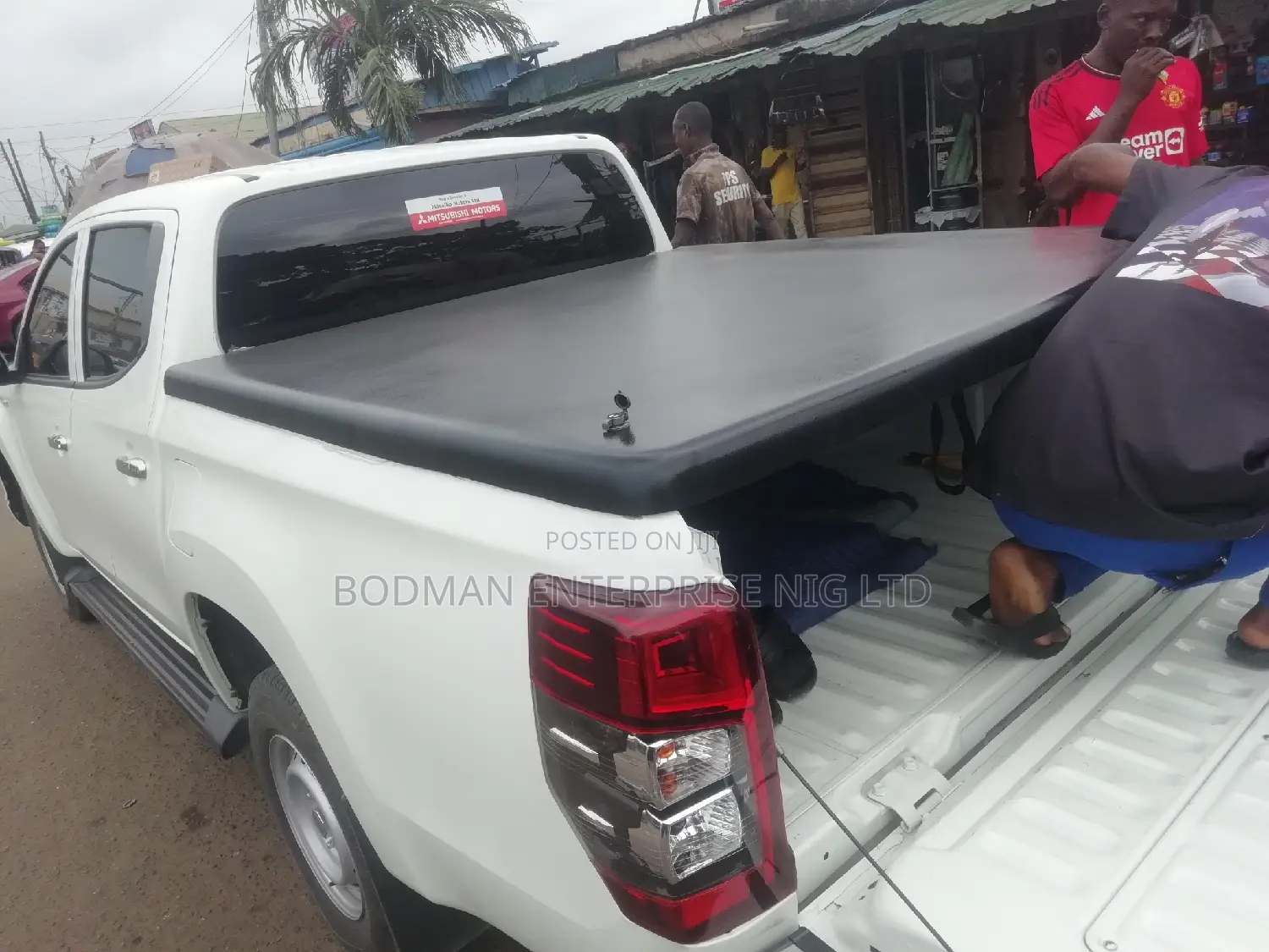 Boot Cover Shock for L200 =_-) :