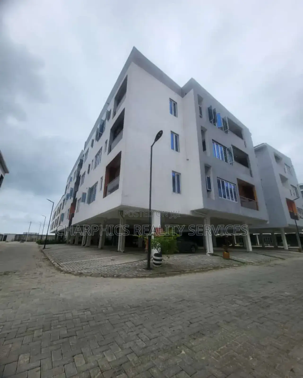 Furnished 2bdrm Apartment in Lekki for sale