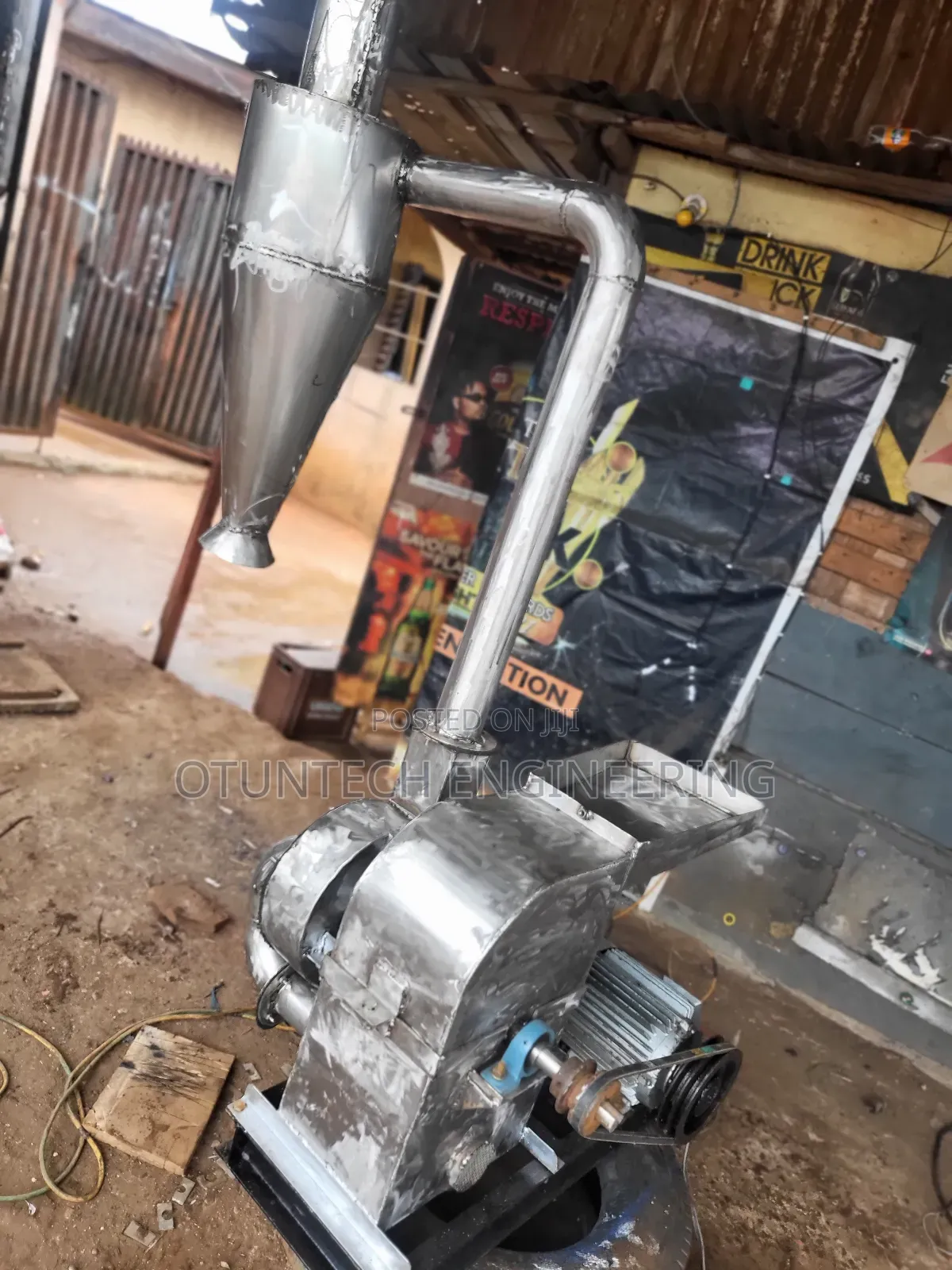Hammer Mill With Blower