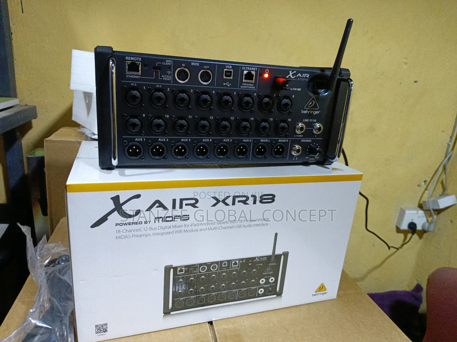 Behringer Xair Xr18 Digital Mixer