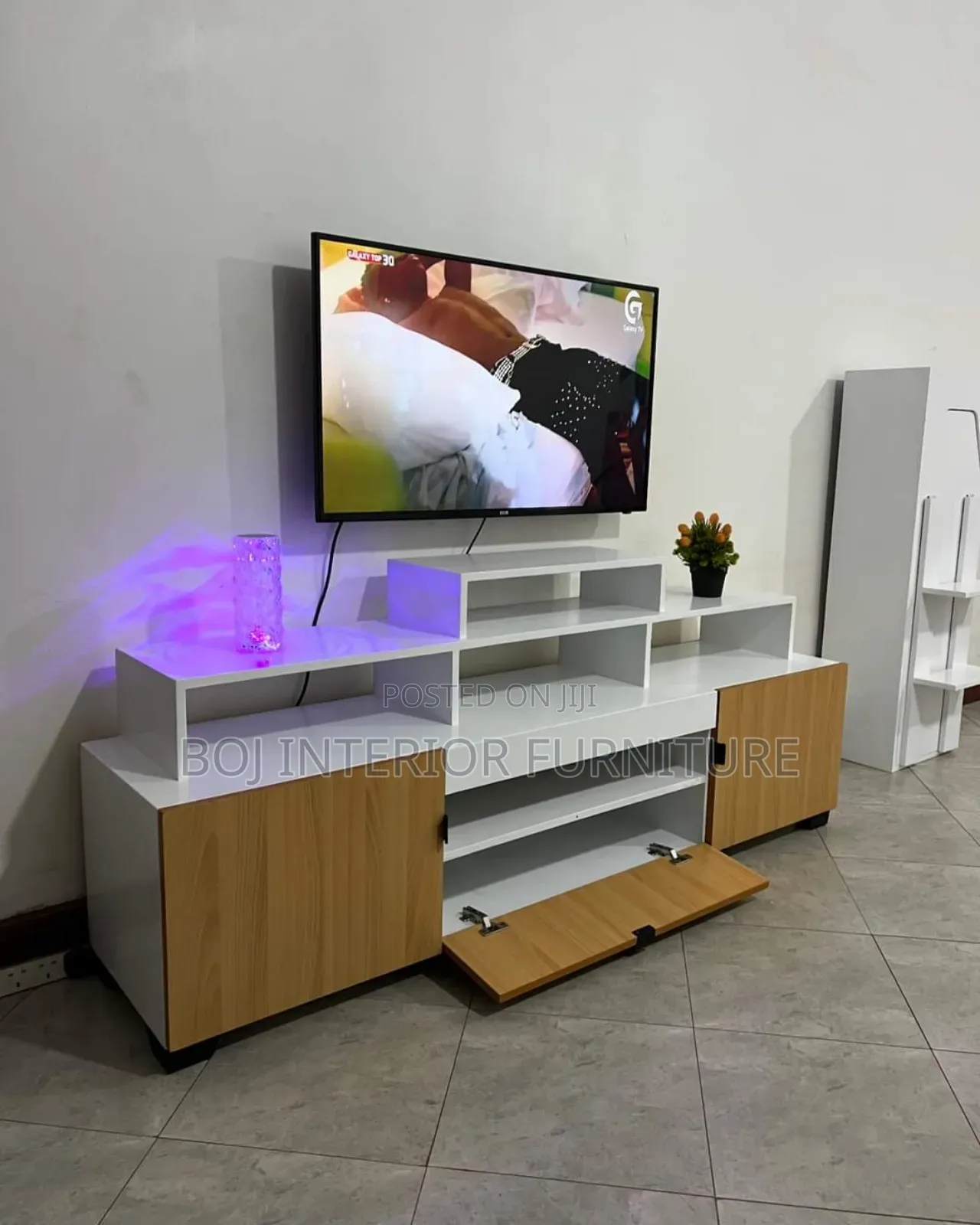 Tv Stand 5ftby 20inchs Hide White