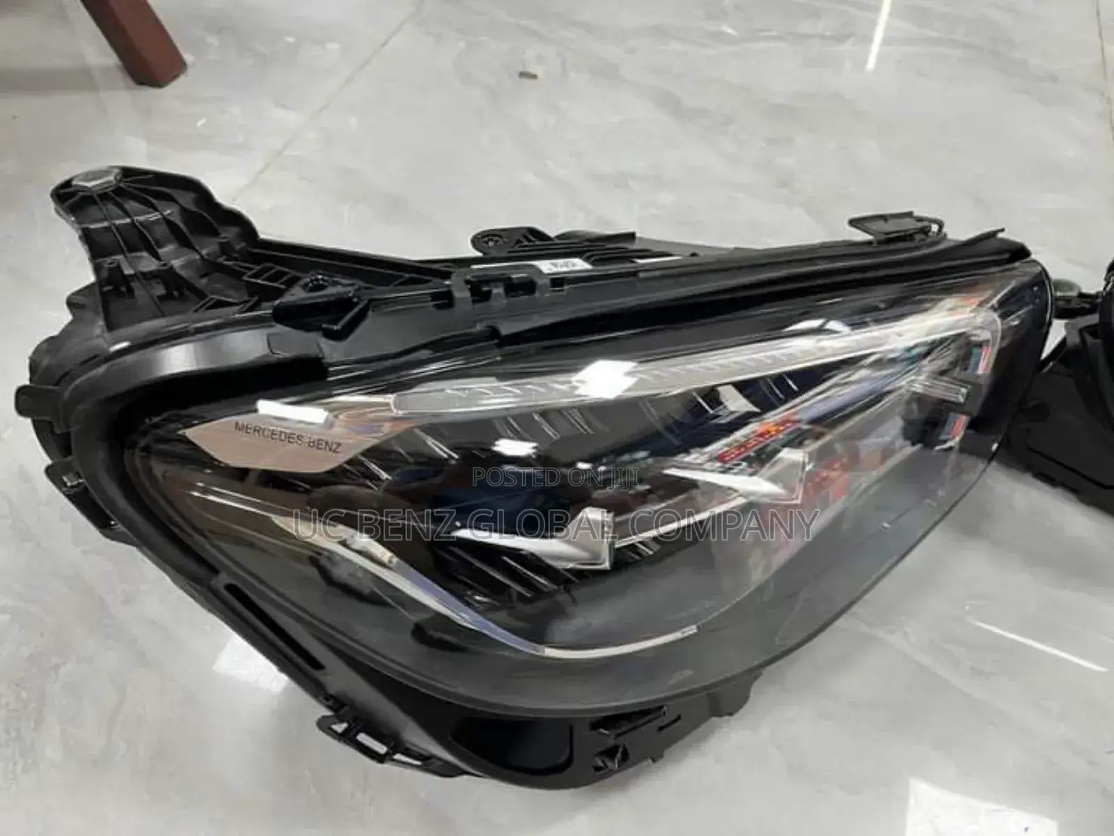Headlamp E300 2020 - 2023