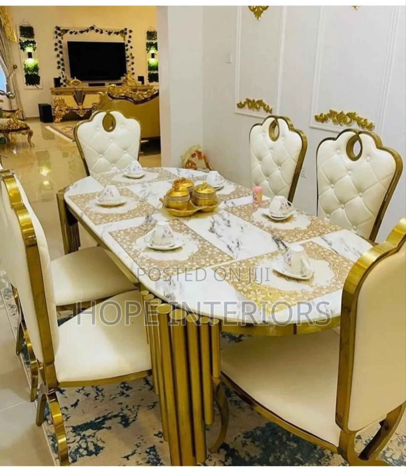 Turkey Dinning by Six Seaters