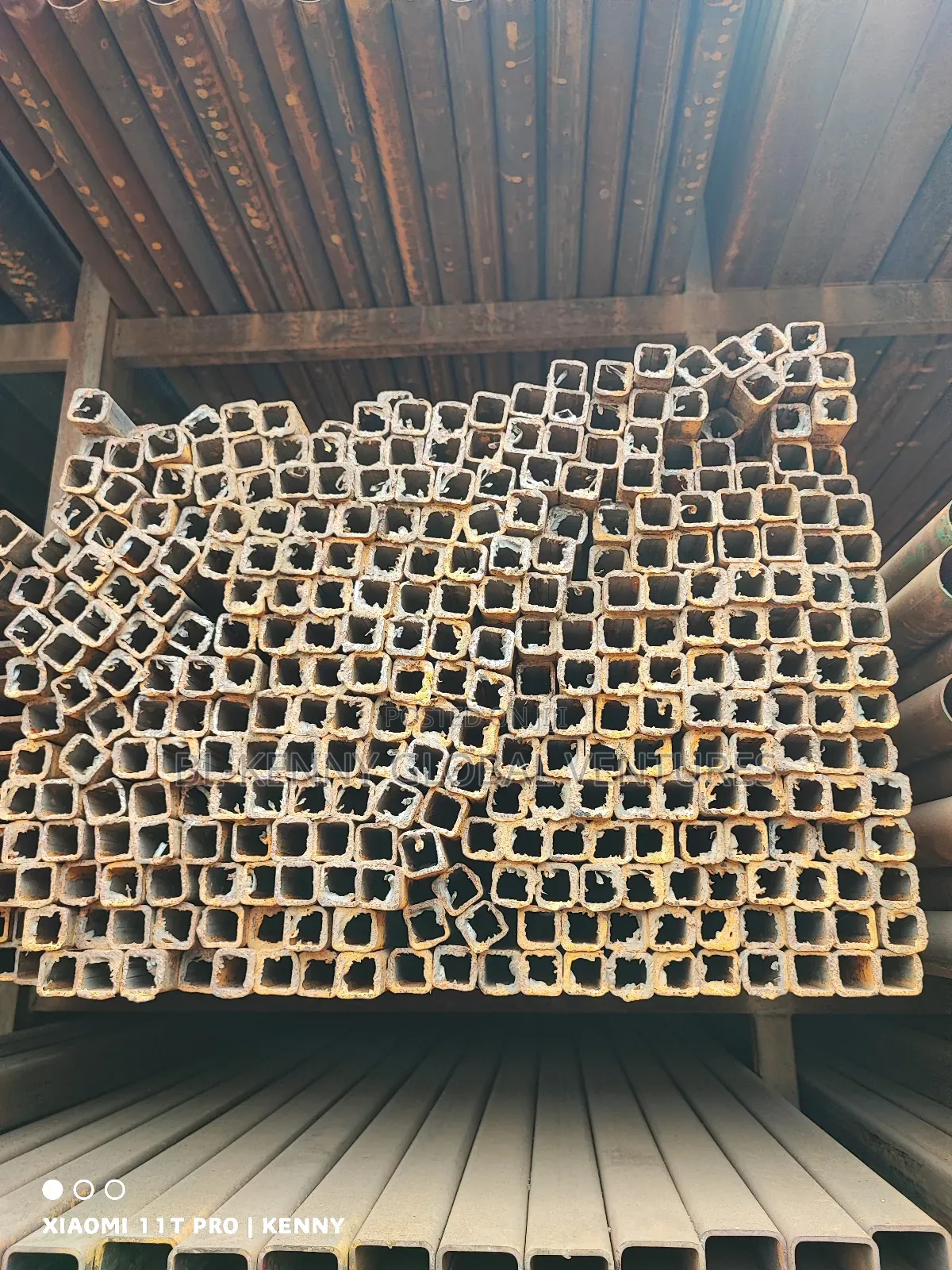 21⁄2cm X 21⁄2cm X 3mm Square Pipe ( 25x25x3mm )