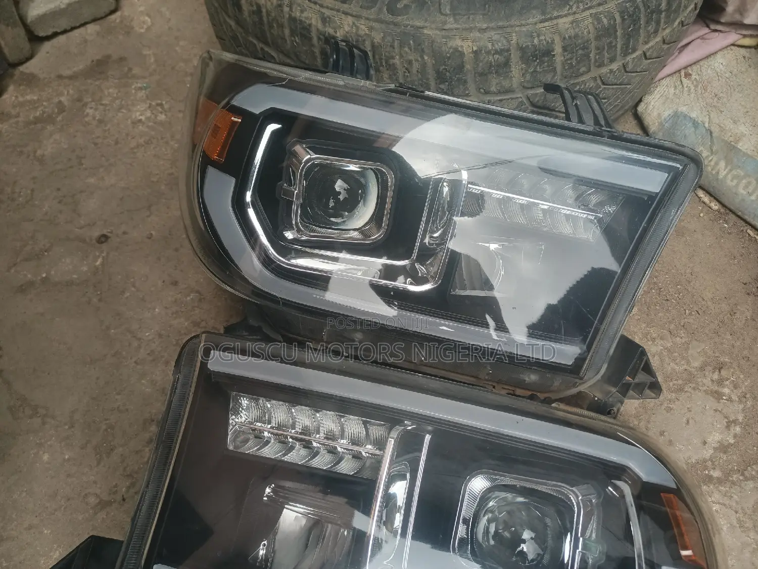 Headlamp Tundra 2008/2010/2012 With LED Light