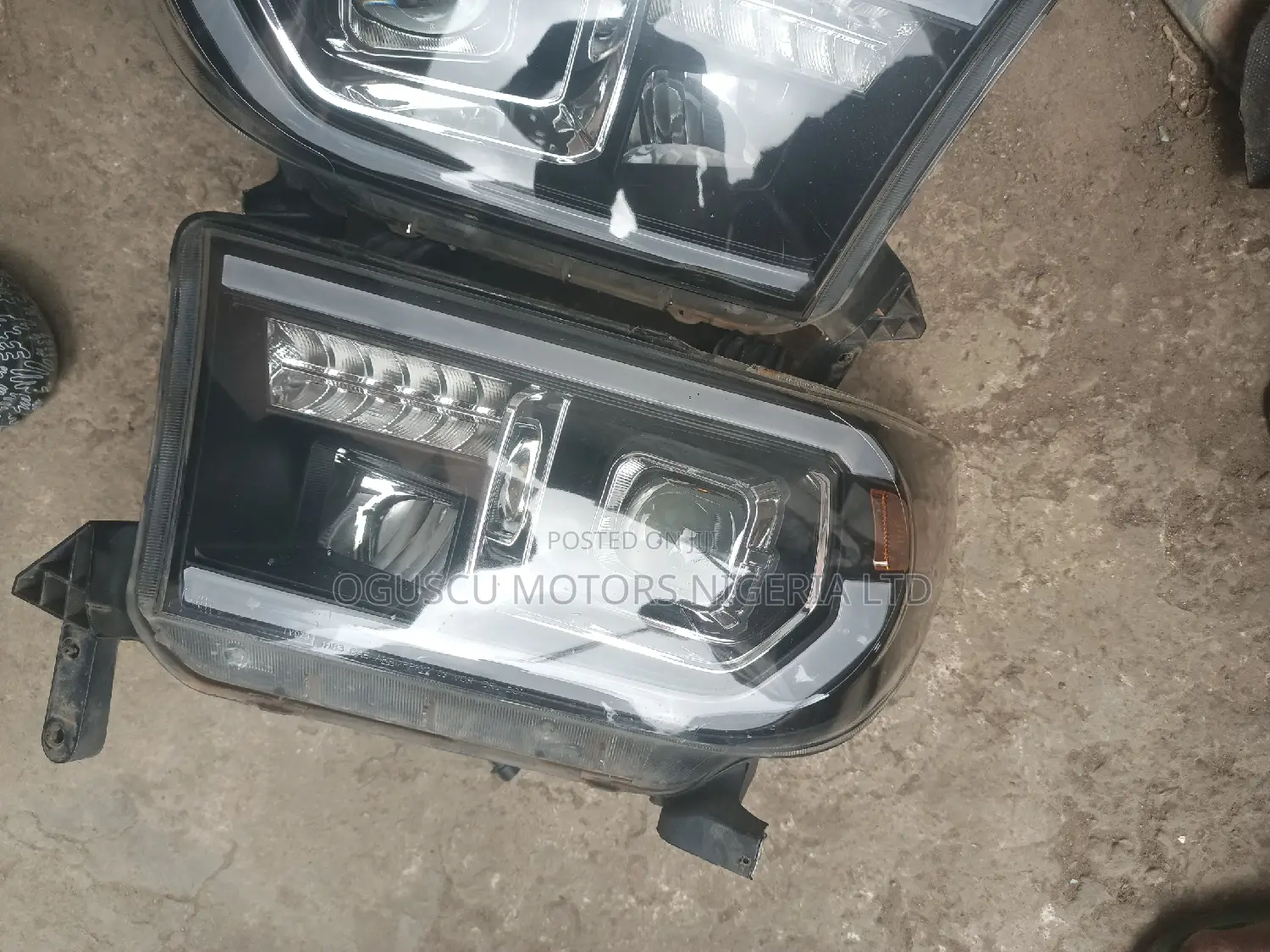 Headlamp Tundra 2008/2010/2012 With LED Light