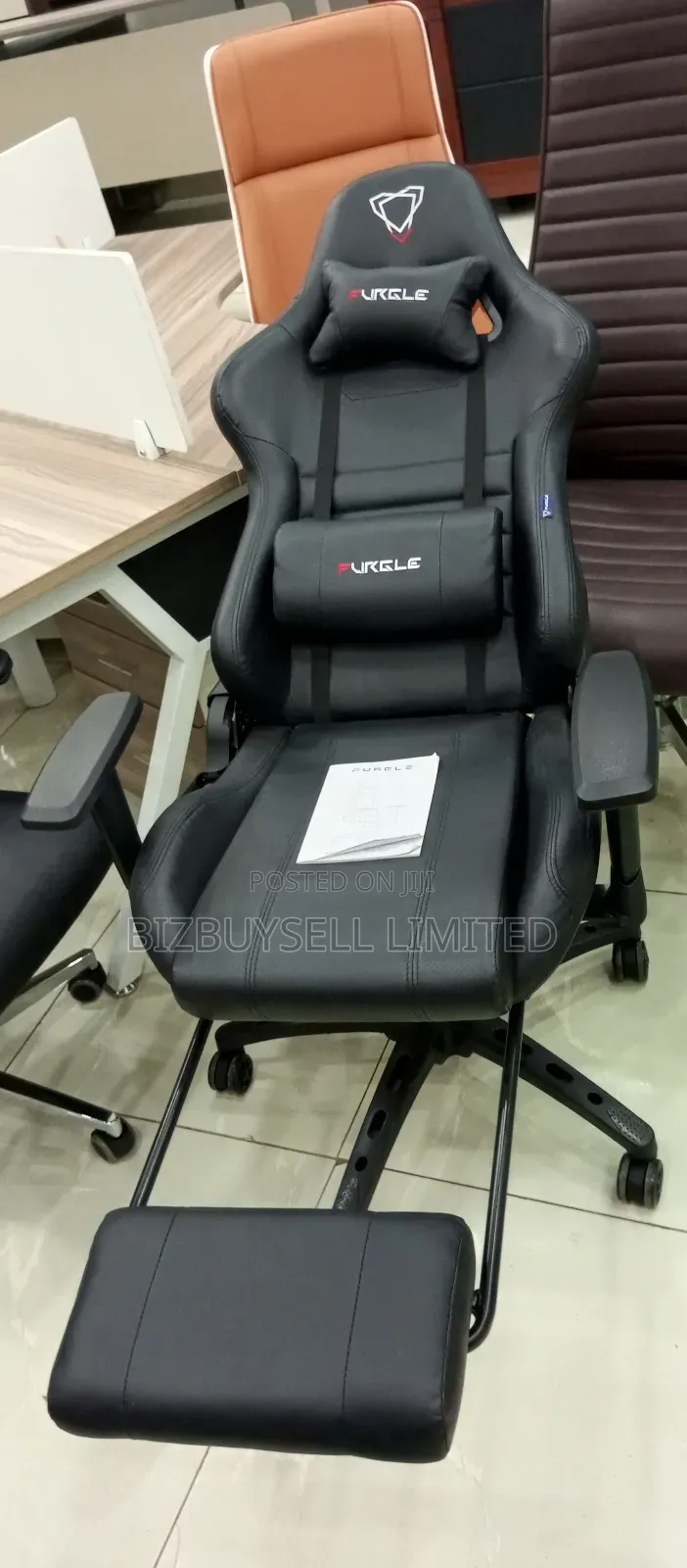 Super Executive Gaming Chair With Footrest.