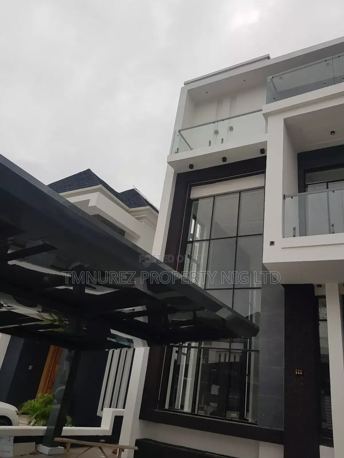 5bdrm Duplex in Megamound, Lekki for sale