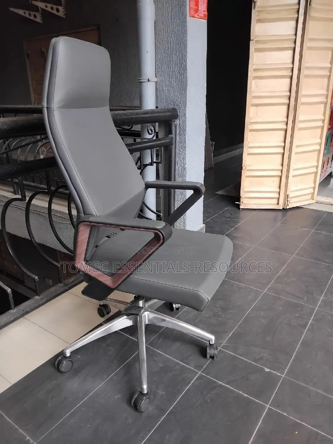 Imported Quality Executive Swivel Office Chair
