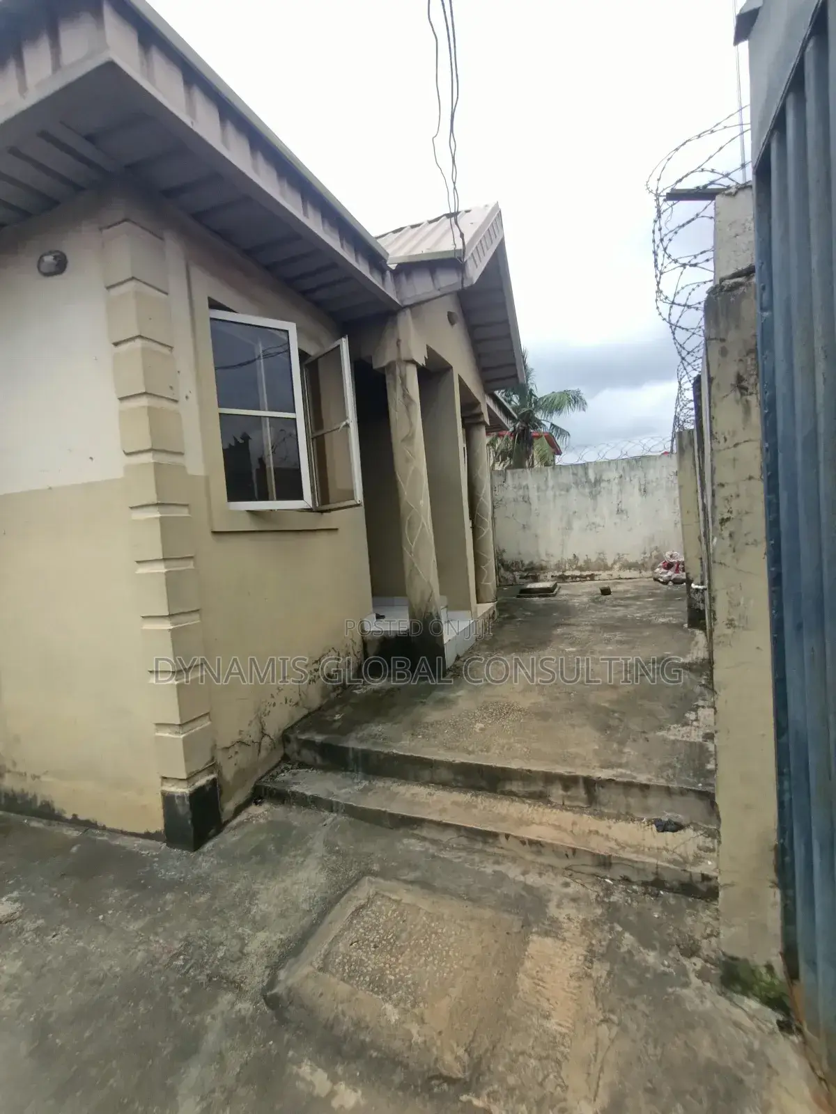 2bdrm Bungalow in Alebiosu Close, Magodo Isheri for sale