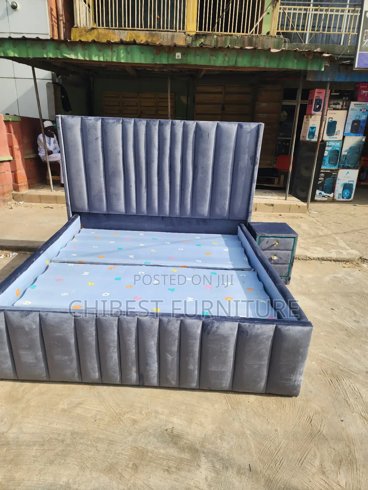 Quality 6by6 Upholstery Padded Bed Frame With One Bed Side