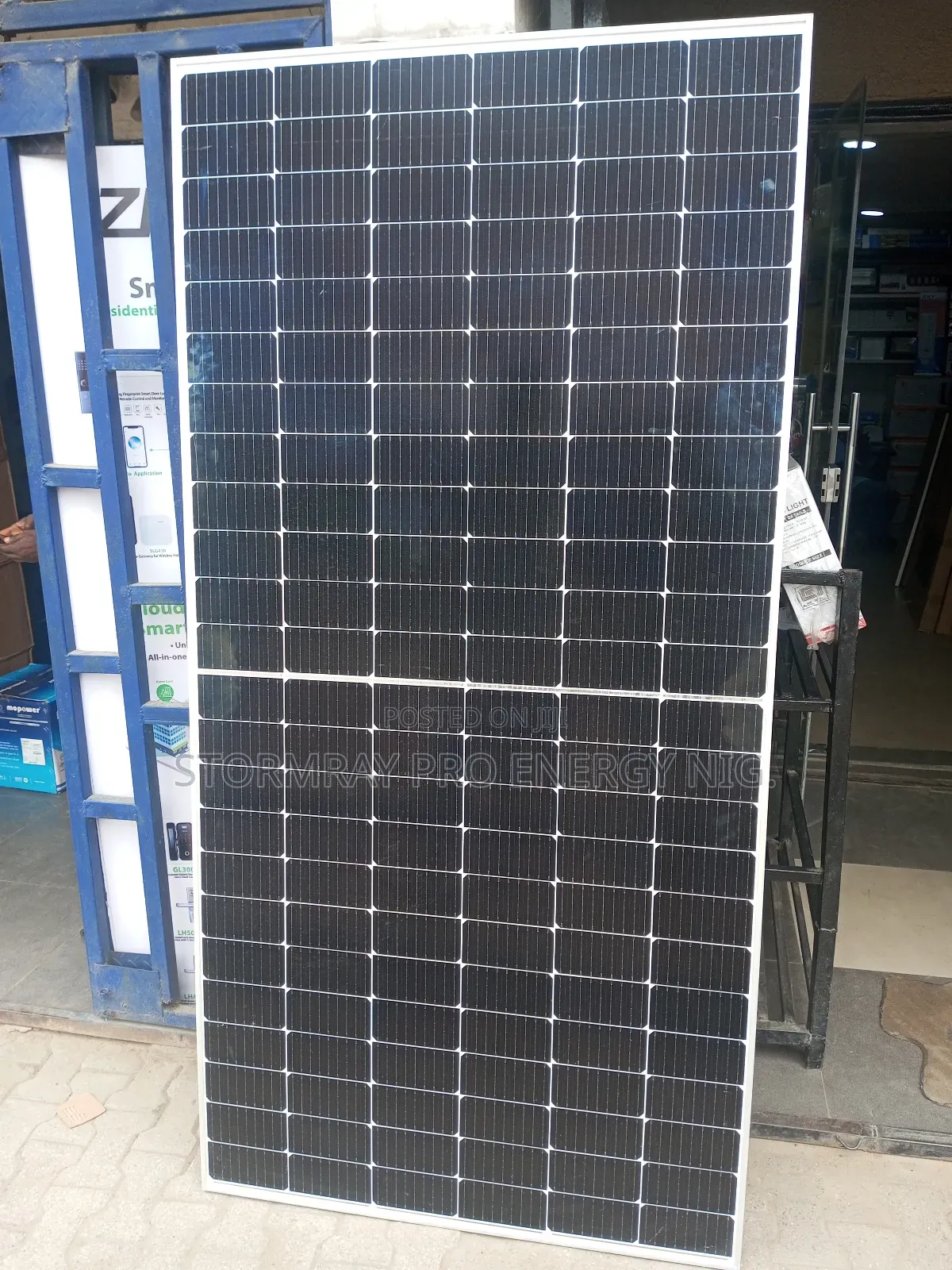 550 Watts Half Cuts Solar Panels
