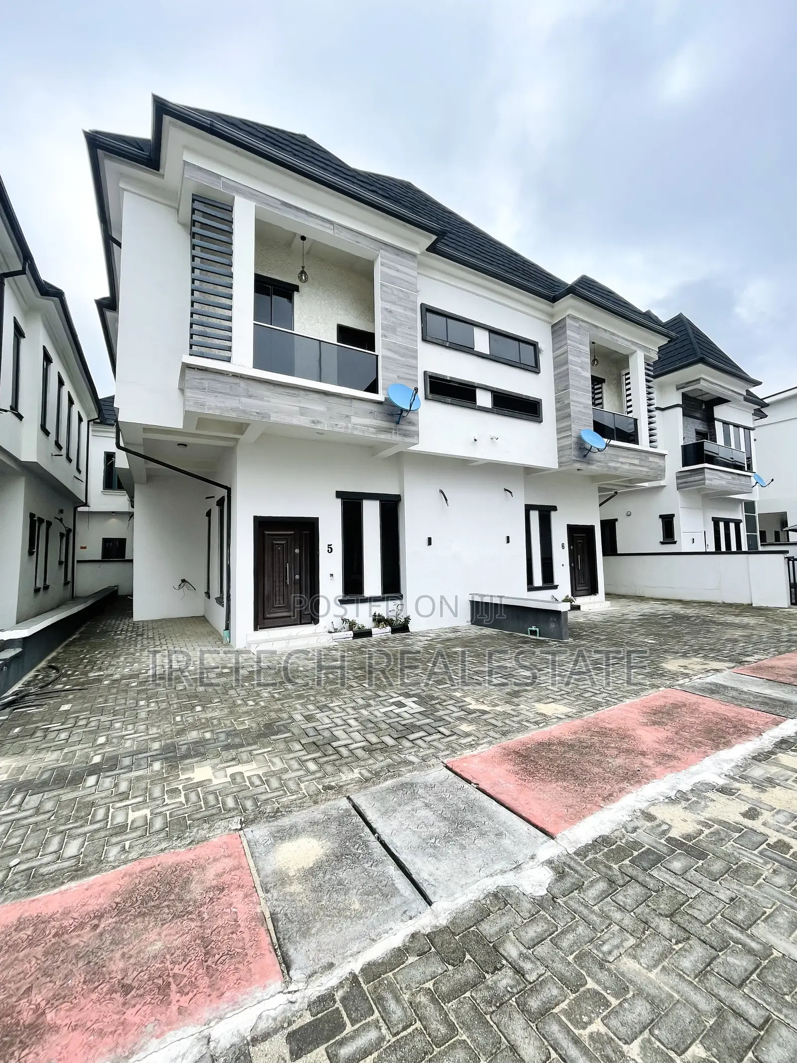 4bdrm Duplex in Orchid Road Gated, Lekki for sale