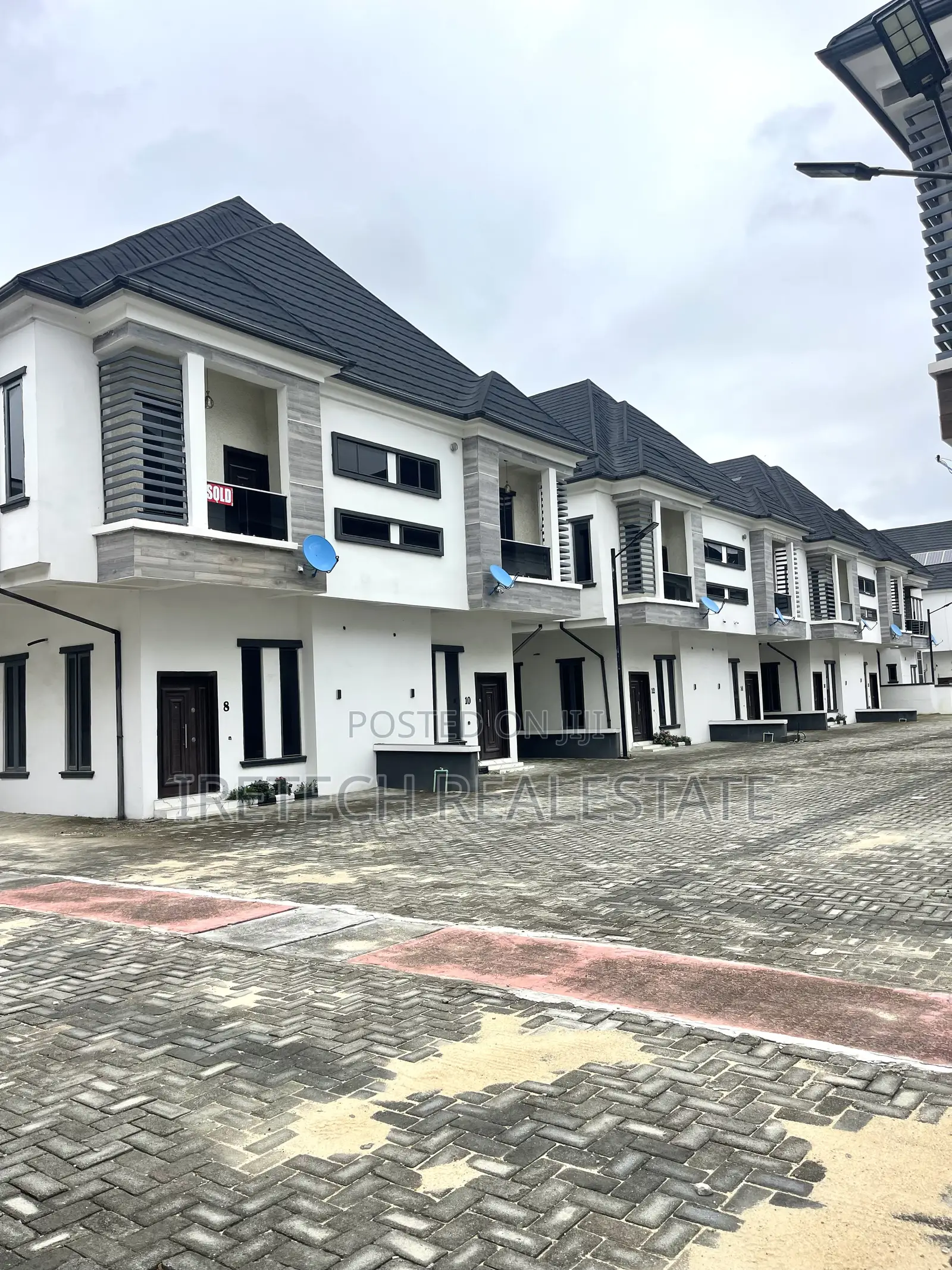 4bdrm Duplex in Orchid Road Gated, Lekki for sale